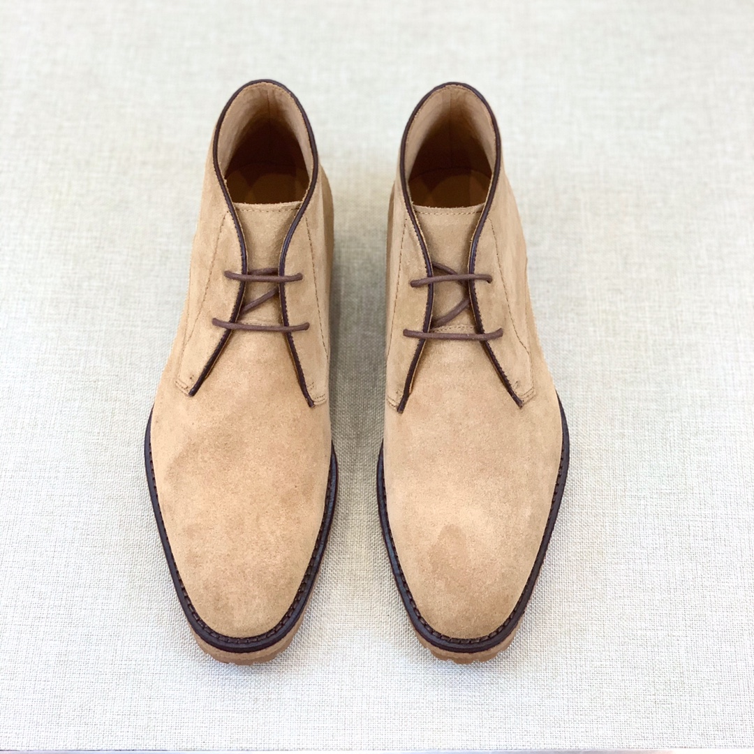 NO:679524,[B*] Men's boots - original order, (craftsmanship, level) exclusive to the nobility - upper material, imported cowhide - top-grade water-dyed cowhide lining - Italian combined genuine leather outsole, -Size 39-44 (38,45, customization is non-returnable and non-exchangeable) Code number 5/38, 6/39, 7/40, 8/41, 9/42, 10/43, 11/44. Dear friends, please pay attention when placing an order.  -,Bruti-plus hair,single lining,boots,cowhide,leather soles19860909【B*】 男靴 -原单,（匠工,级别）专属贵族 -鞋面材质,进口牛皮 -顶级水染牛皮内里 -意大利组合真皮大底, -Size 39-44（38,45,订制不退不换） 码数5/38,6/39,7/40,8/41,9/42,10/43,11/44.亲们下单注意. -,布鲁提-加毛、单里,boots,cowhide,Leather soles,Men's shoes