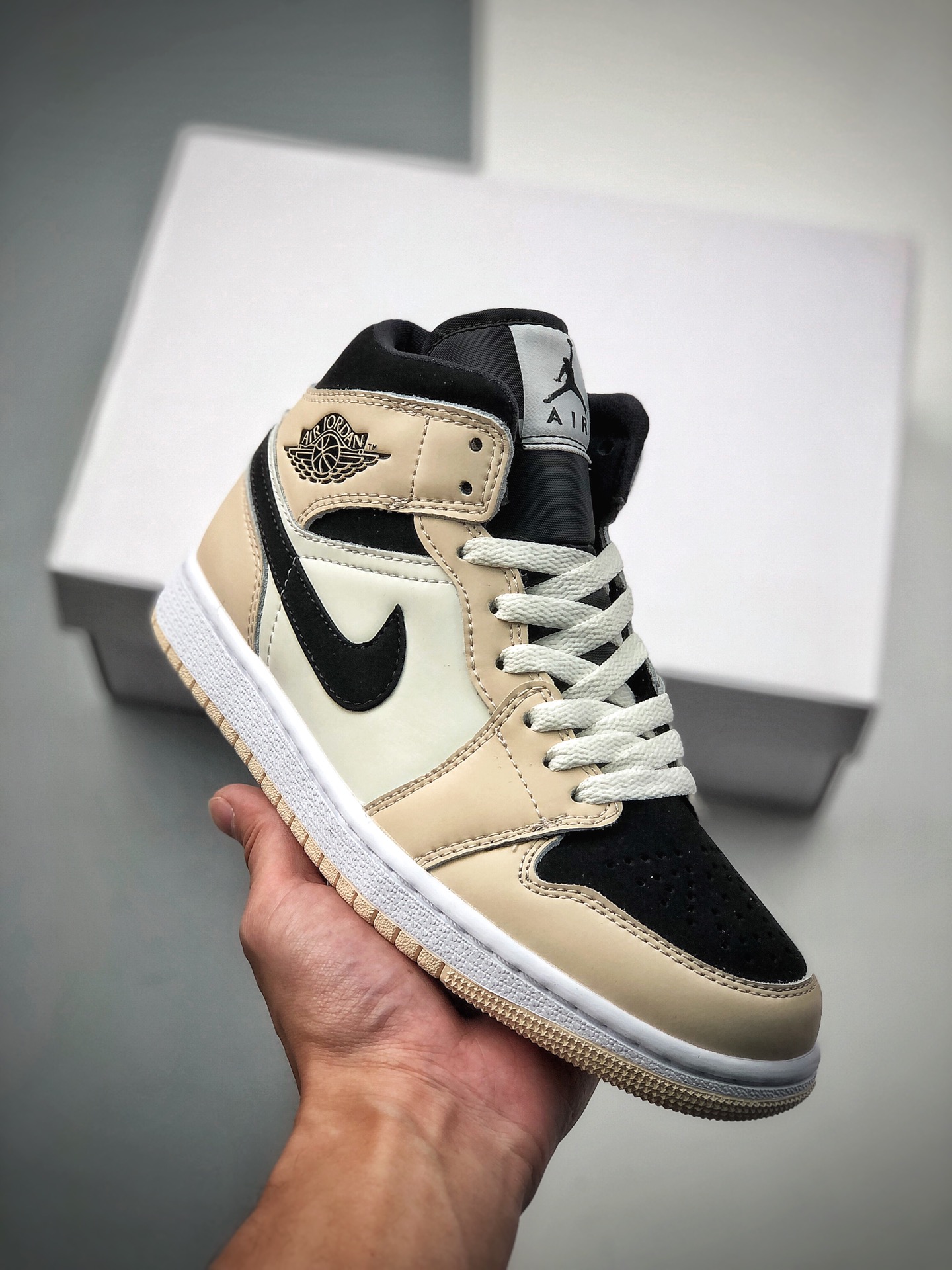 Air Jordan 1 Mid "Barely Orange" autumn milk tea this pair of autumn milk tea ☕️ AJ1 Mid color is durable and matches w…