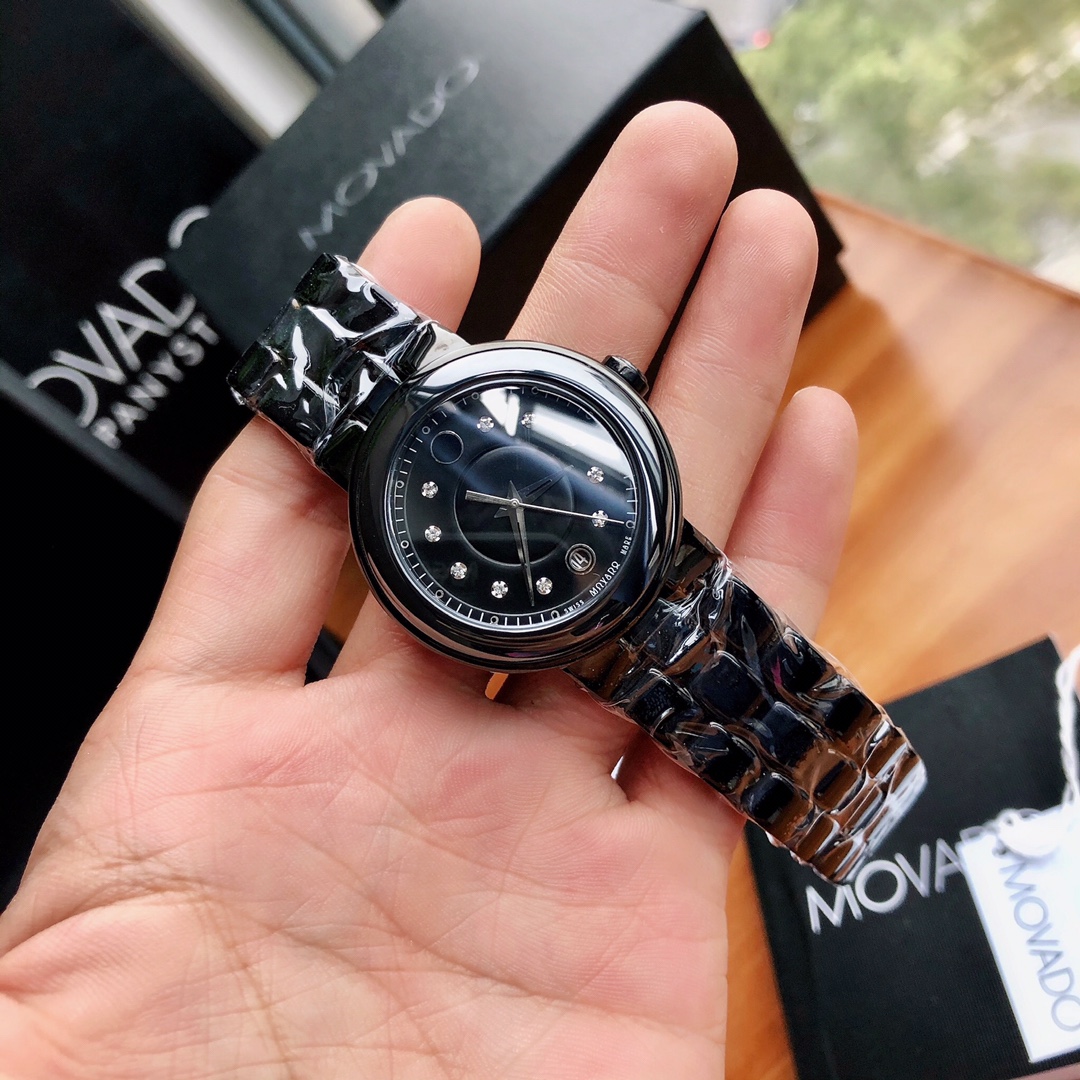 Часы Movado