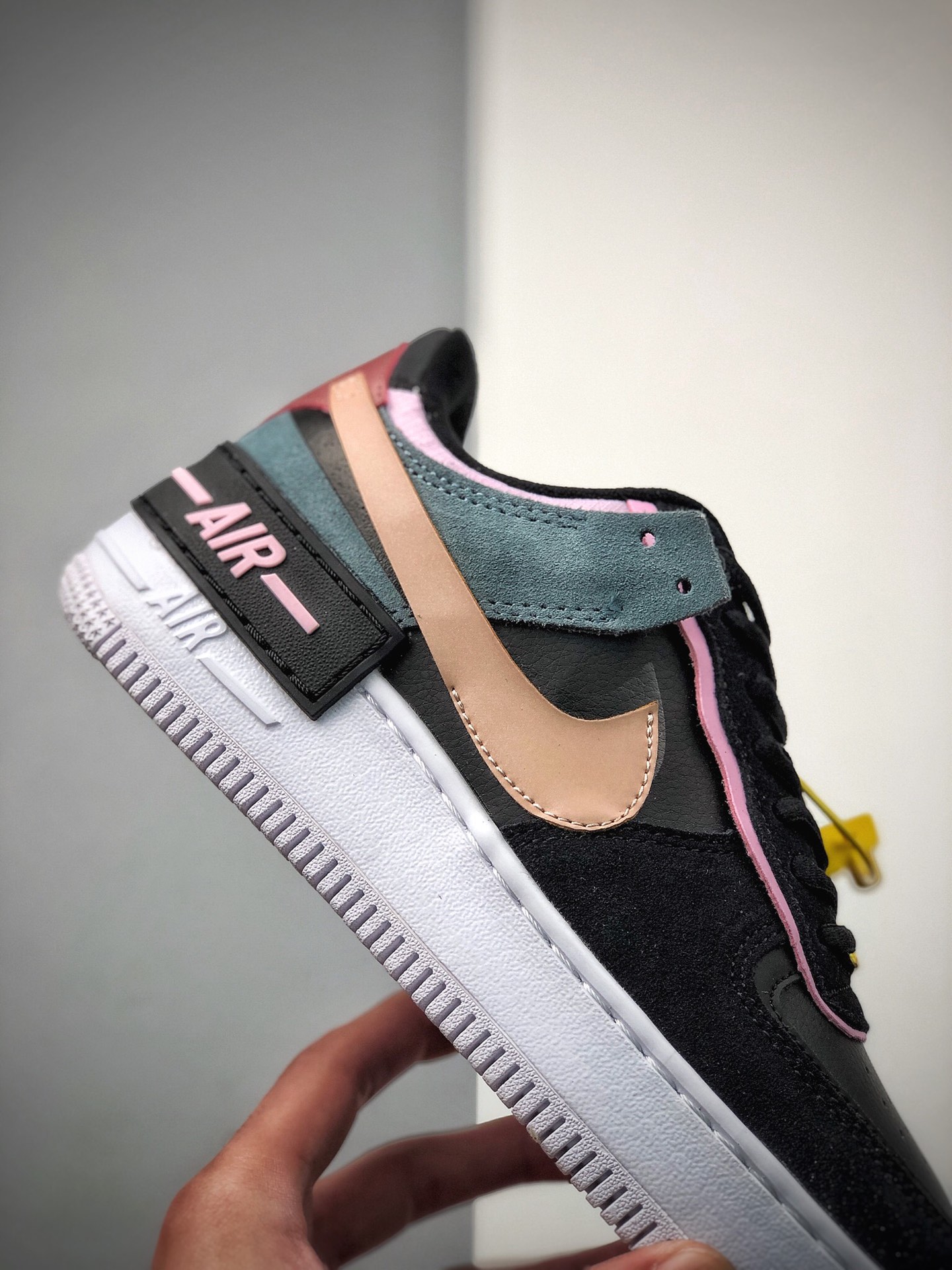 180 Nike 空军一号运动休闲板鞋  货号：CU5315-001