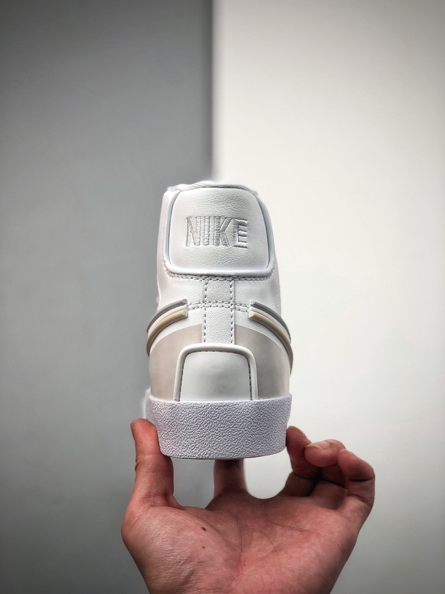 180  公司级 Nike Blazer Mid '1977 Vintage WE，耐克开拓者系列853508