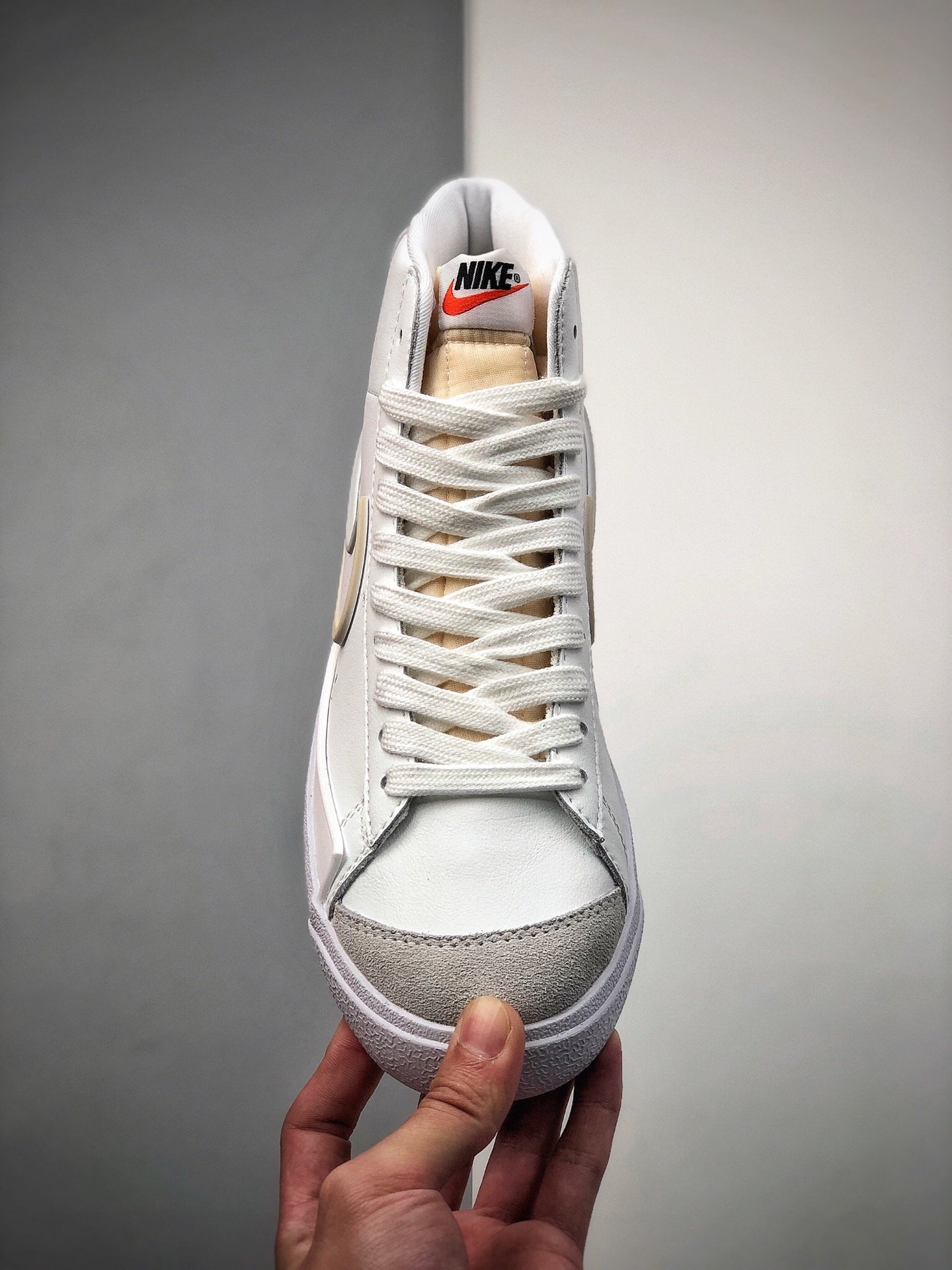 180  公司级 Nike Blazer Mid '1977 Vintage WE，耐克开拓者系列853508