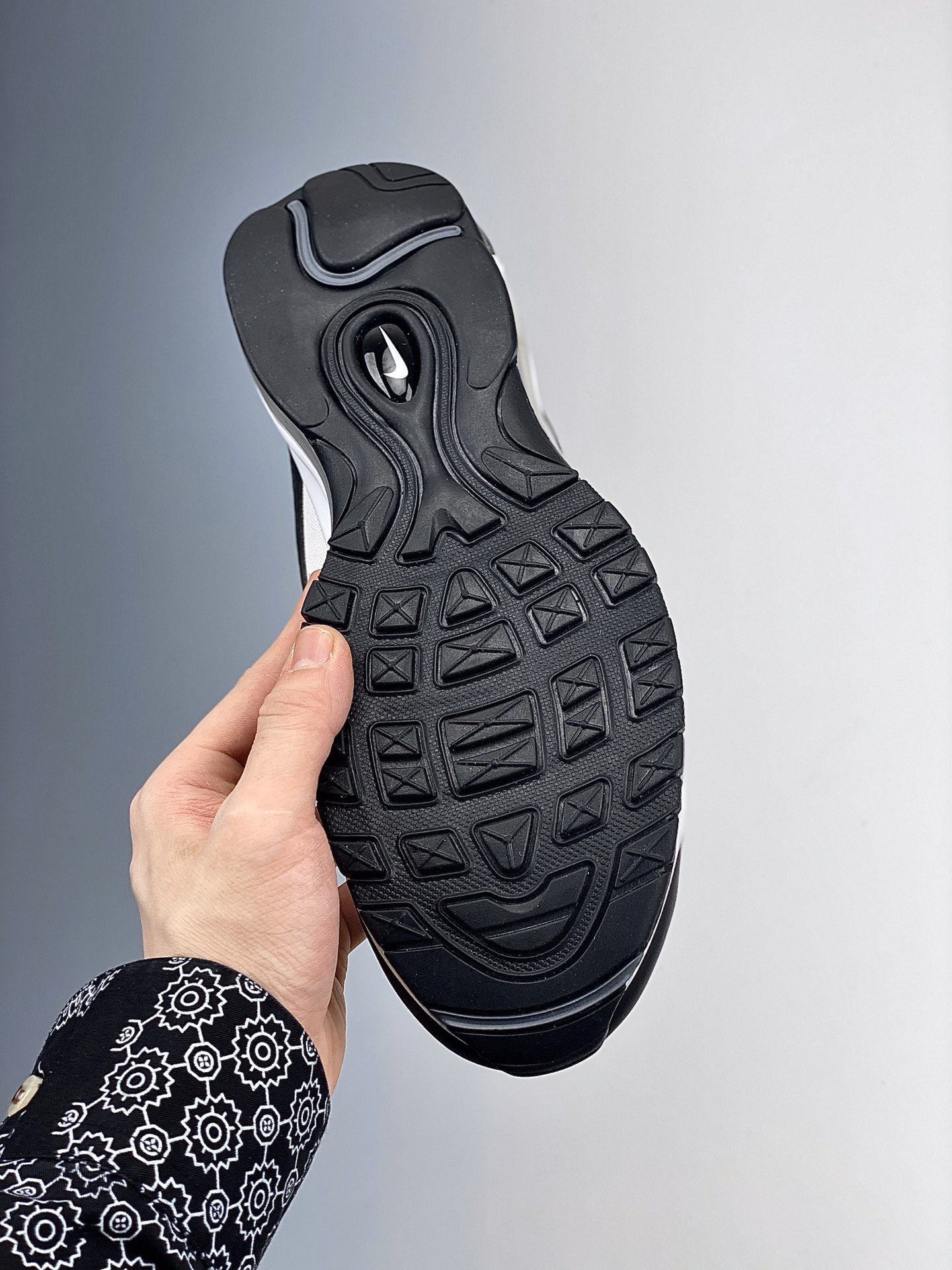 220   Nike Air Max 97气垫跑步鞋 DC3494-990