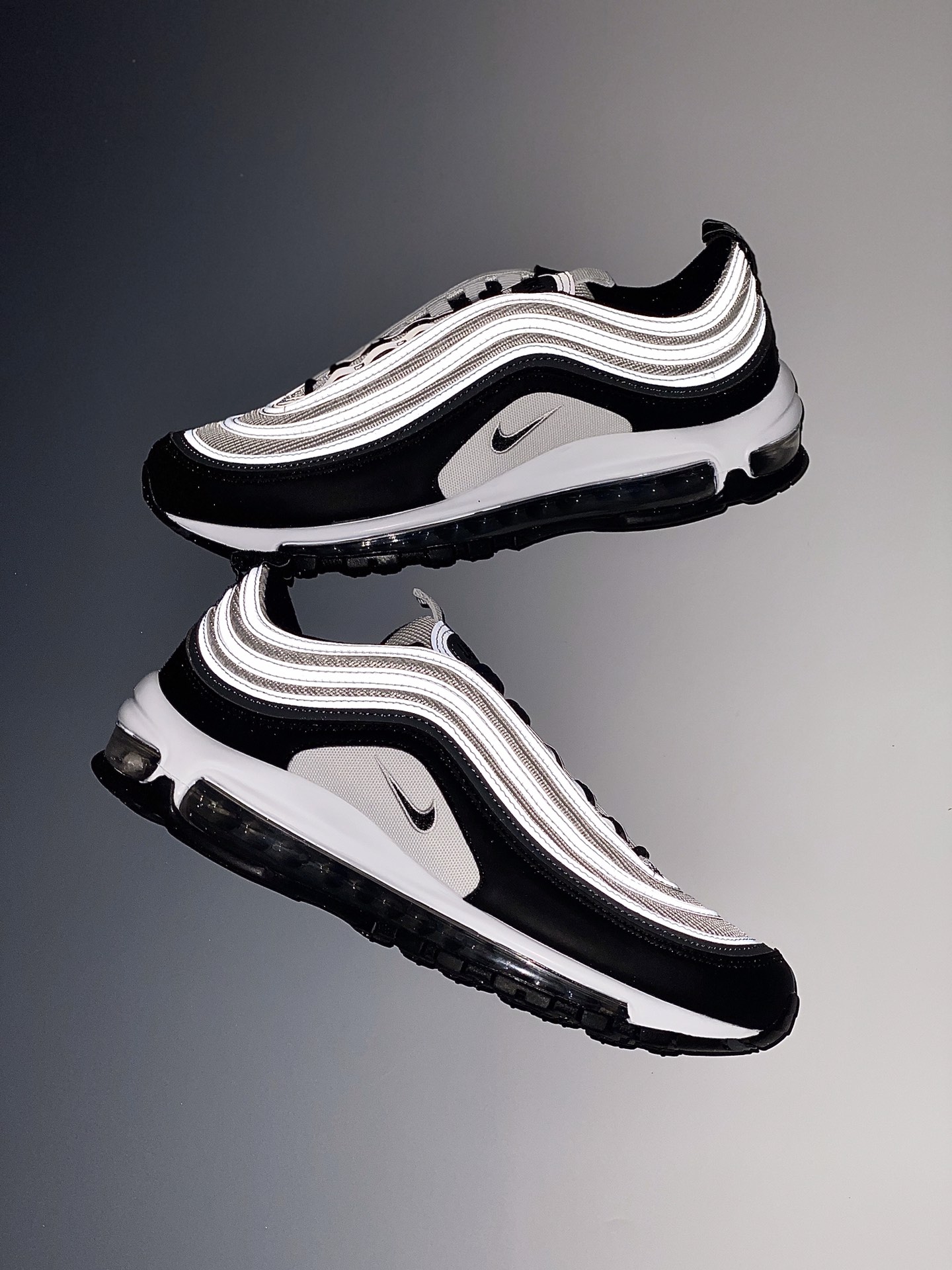 220   Nike Air Max 97气垫跑步鞋 DC3494-990
