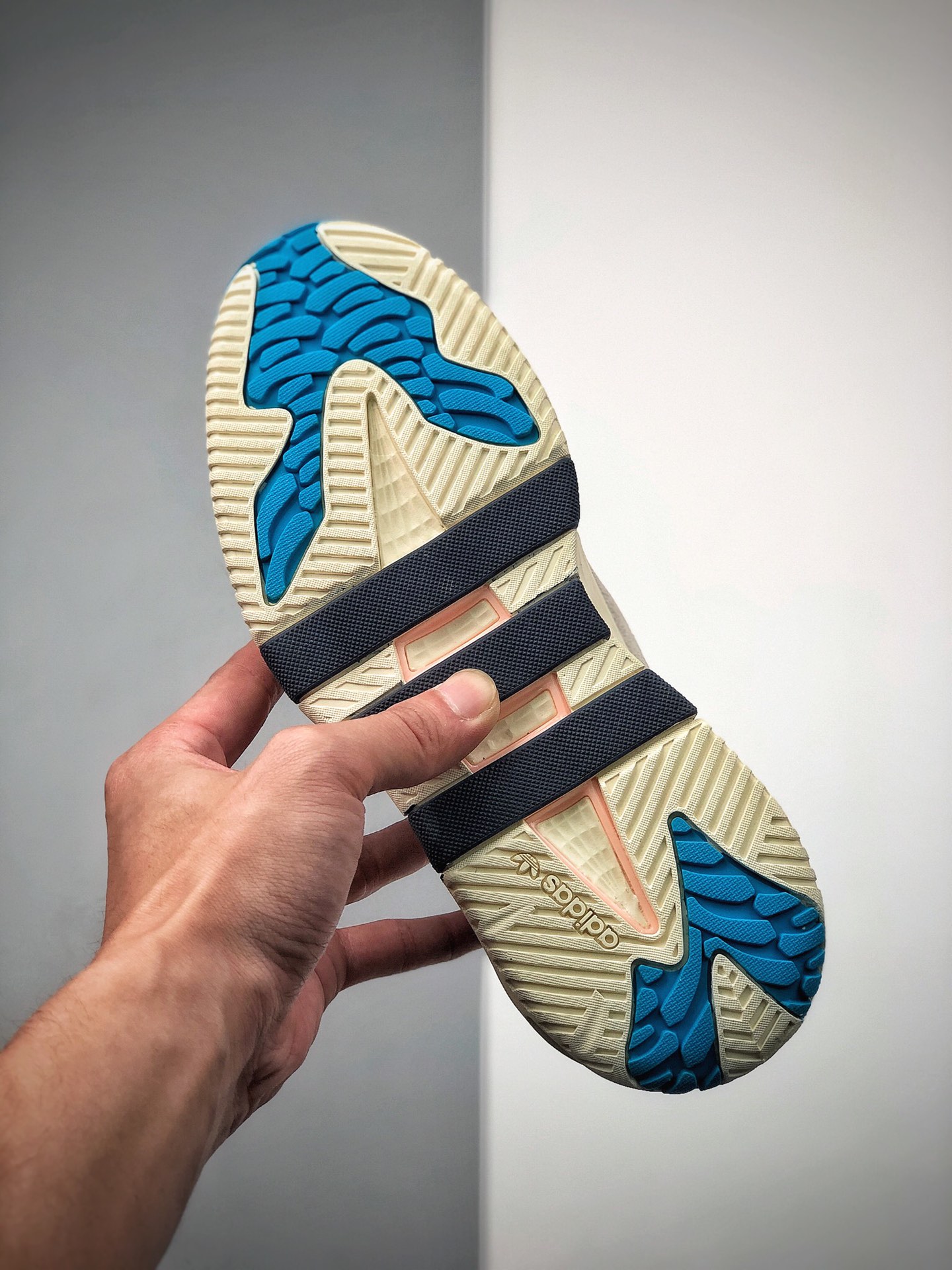 180  阿迪达斯 三叶草NITEBALL休闲运动鞋反光复古老爹鞋