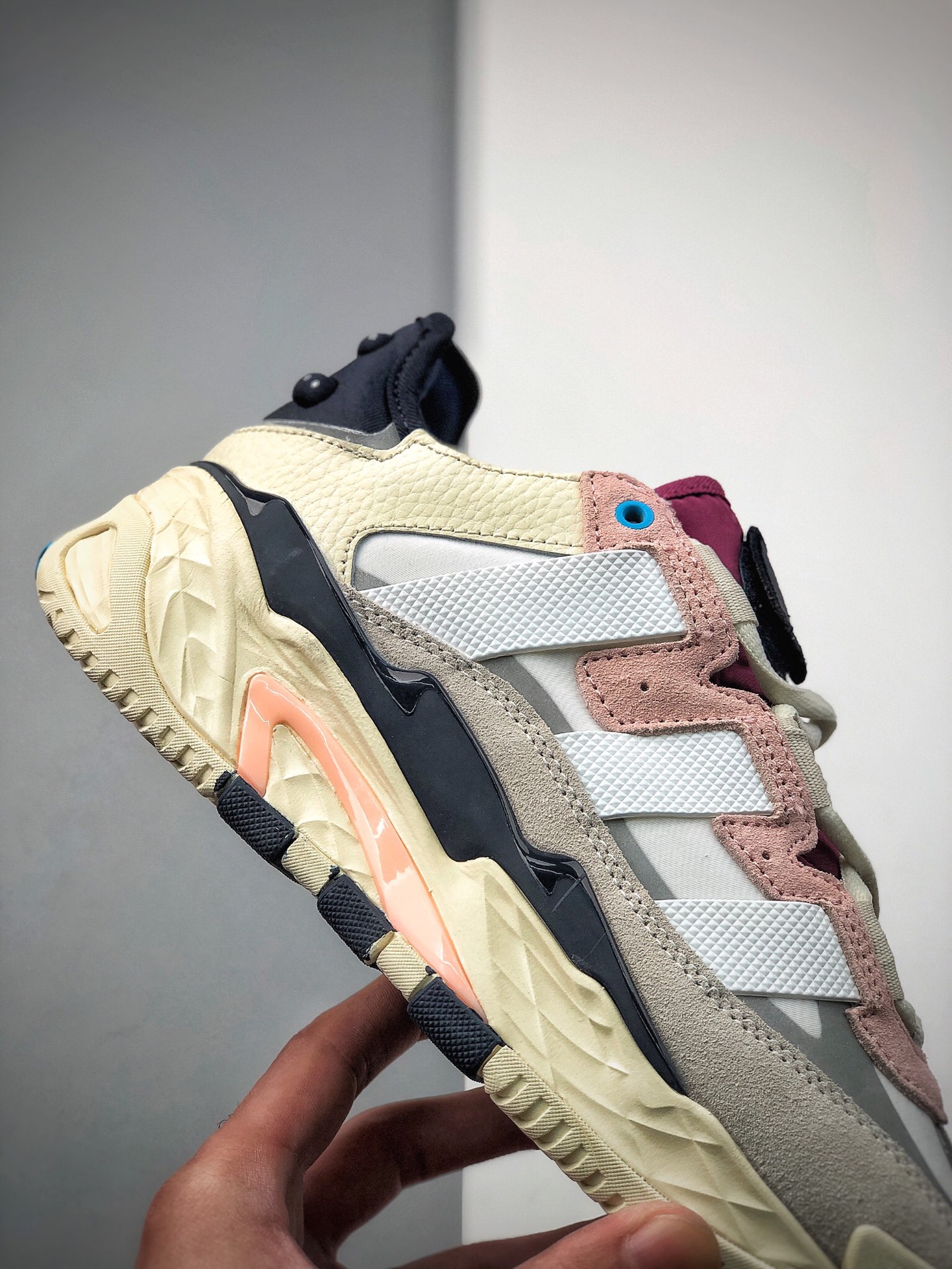 180  阿迪达斯 三叶草NITEBALL休闲运动鞋反光复古老爹鞋