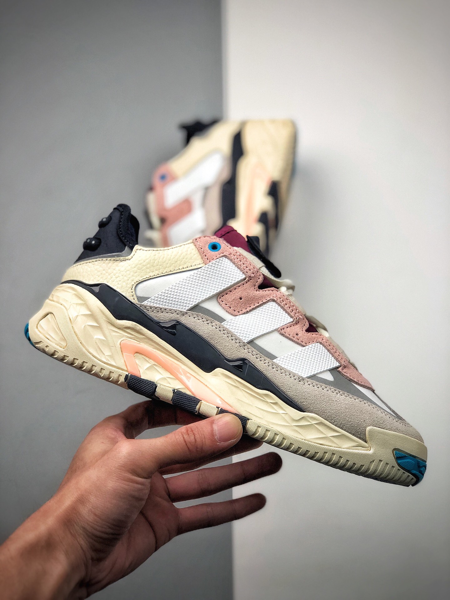 180  阿迪达斯 三叶草NITEBALL休闲运动鞋反光复古老爹鞋