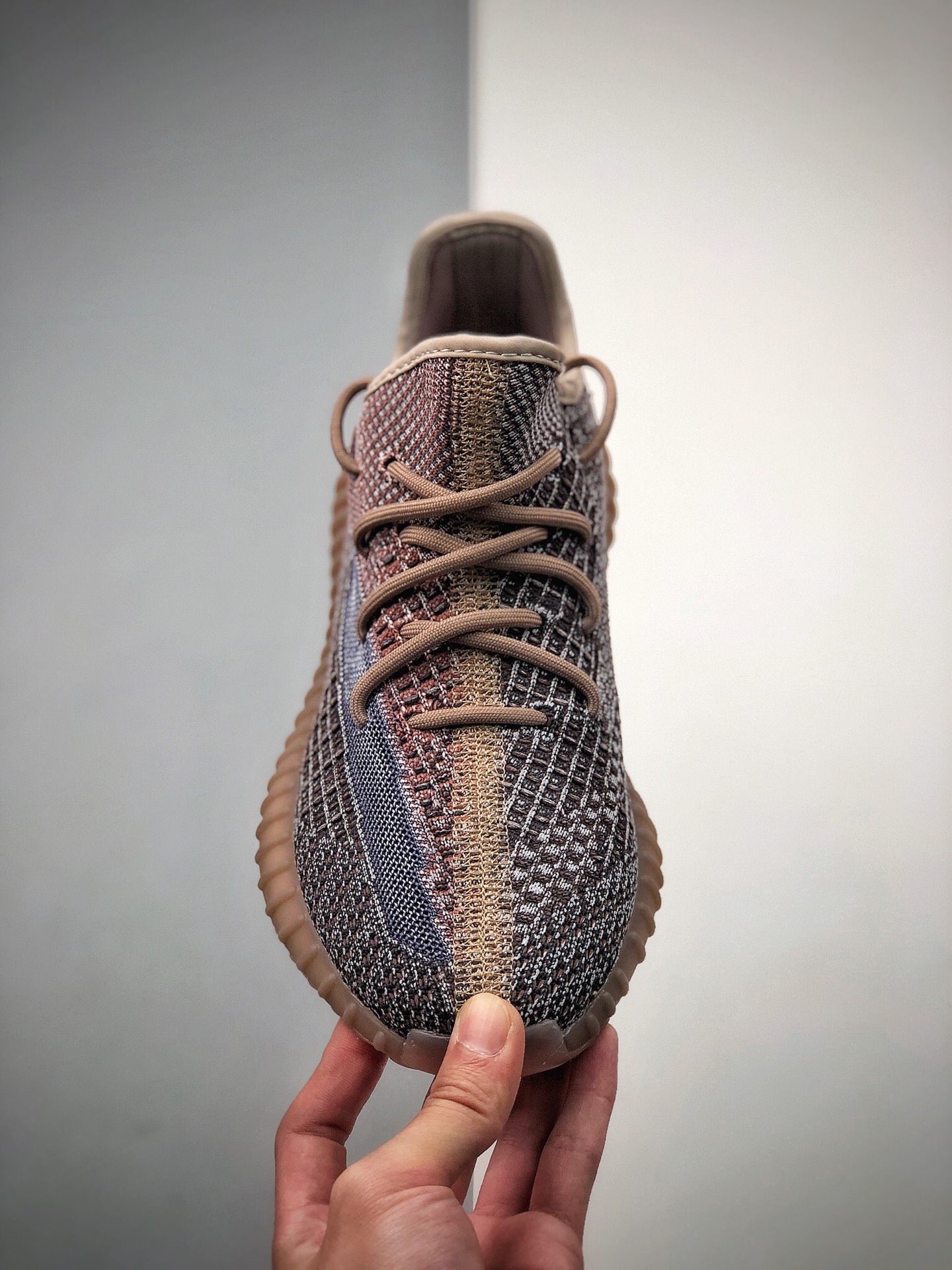 200  阿迪达斯Adidas Yeezy Boost 350 V2”Fade”百搭轻便爆米花中底休闲运动慢跑鞋“单宁棕褐暗蓝”H02795