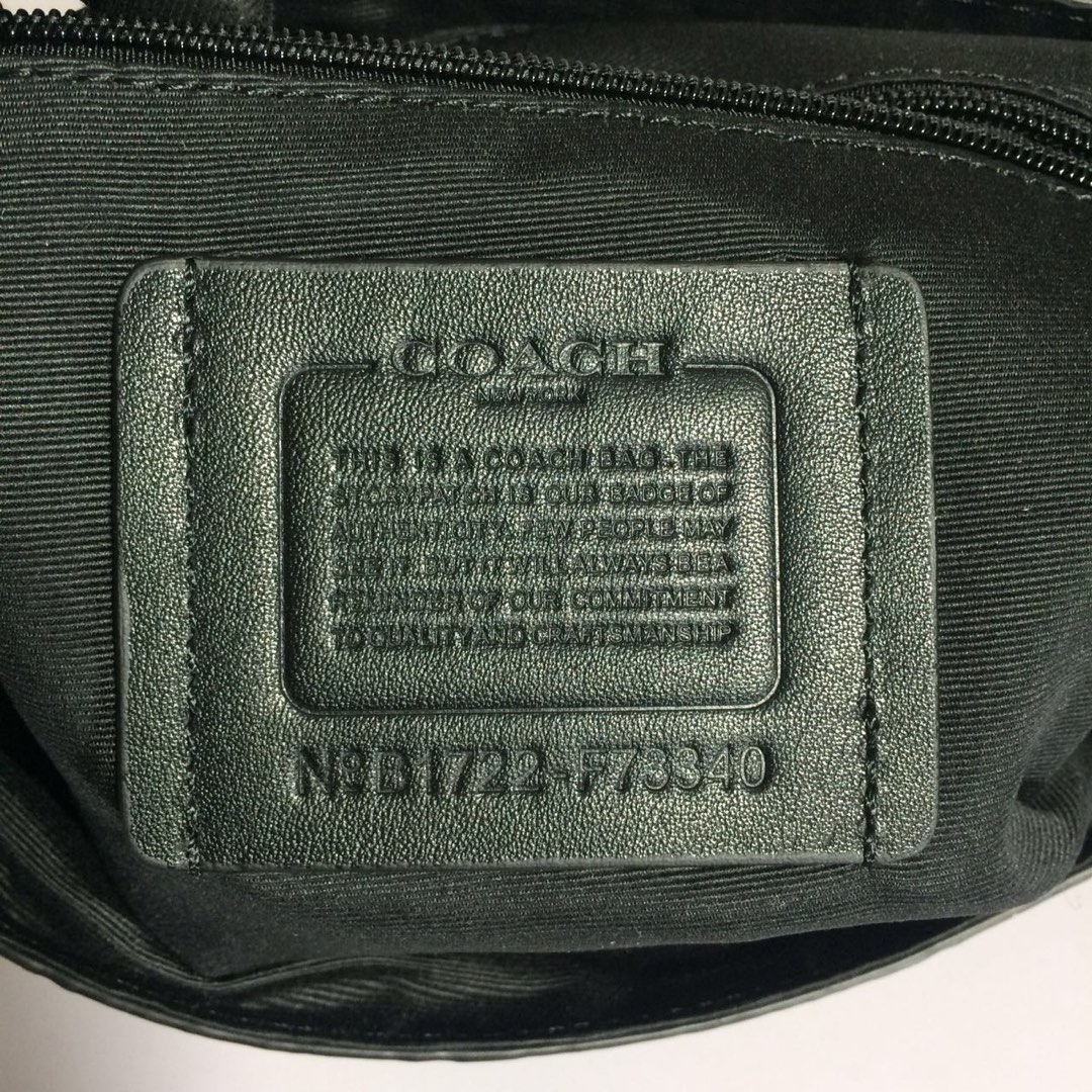 Coach 新款C家男士翻盖单肩斜挎包 男士飞行员包F73340 头层牛皮配 C纹款 包型车线手工都一流 可单肩 斜挎的哦 简单出行男士的常用品都能装下
