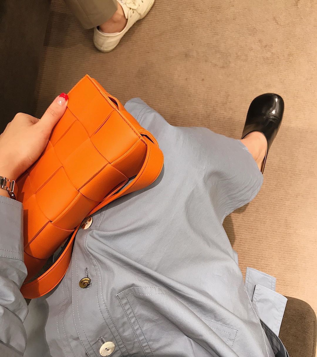 Bottega Veneta CASSETTE 23CM 编织皮革方盒斜挎包 578004亮橙色