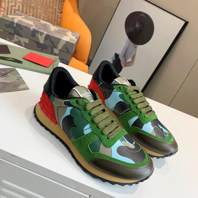 NO:780987,Real-price top version of VALEN@TINO classic rivet camouflage series original cowhide, lining and insole. The insole is made of high-elastic latex. It is good-looking and durable, has always been trendy, gentleman style, super comfortable and easy to wear. Comes with original packaging (in stock) 38-45 (46 customized),,valentino,cowhide19860909实价顶级版本VALEN@TINO经典铆钉迷彩系列原版牛皮、内里及鞋垫,鞋垫采用高弹乳胶铺垫,好看耐穿、潮流指数一直都是、绅士款、超级舒适好穿 配原版包装（现货）38-45（46定做）,,valentino,cowhide,Men's shoes
