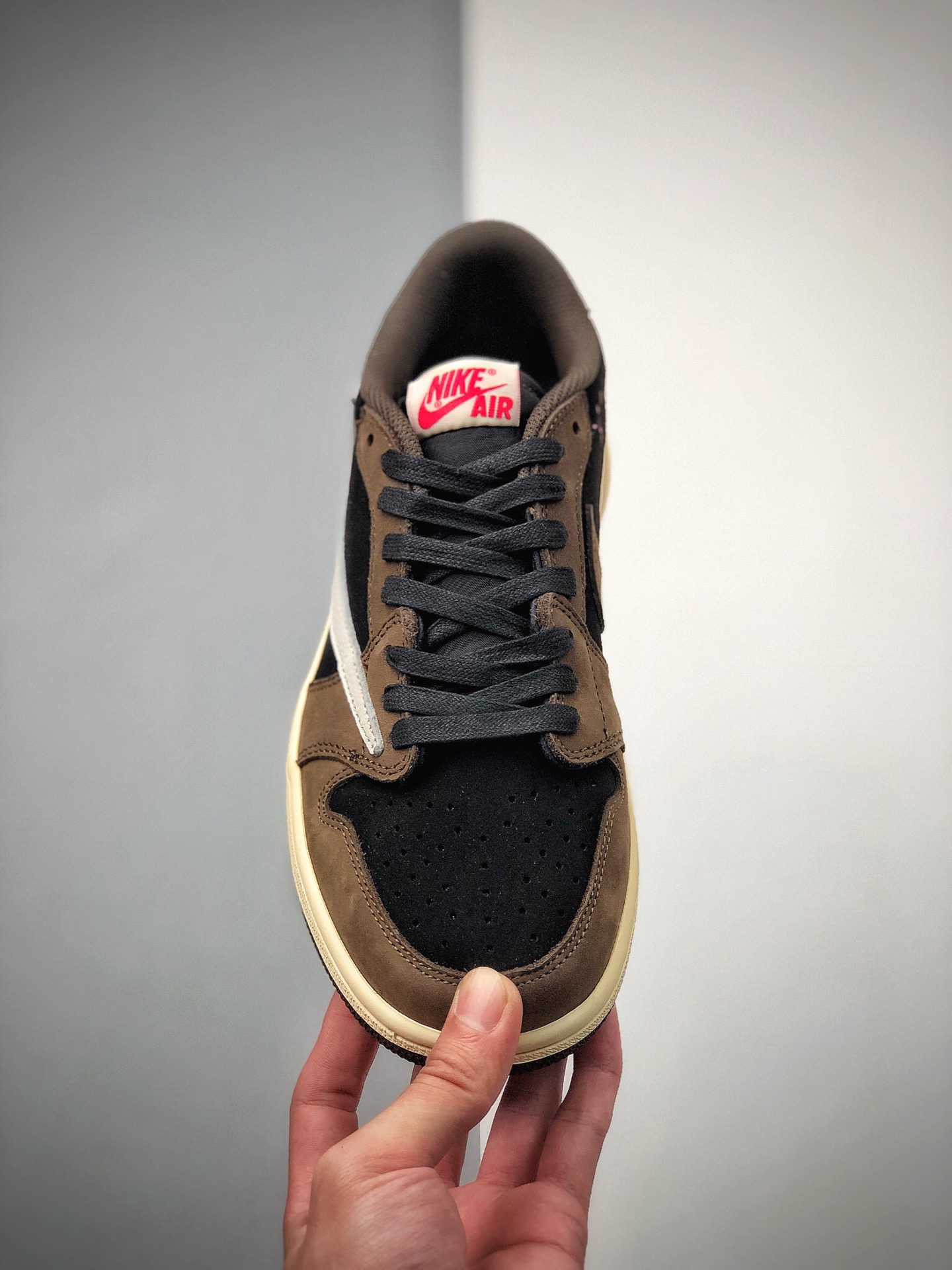 240  Air Jordan 1 Retro High OG 倒勾 低帮 深棕 AJ1 乔丹1代 aj1 乔1 咖啡色 深棕 反向脚趾CQ4277-001