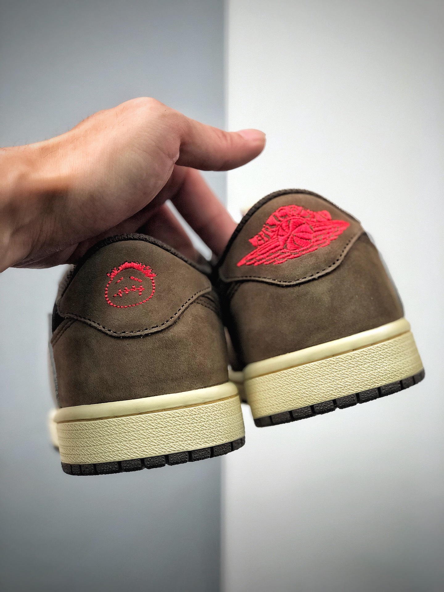 240  Air Jordan 1 Retro High OG 倒勾 低帮 深棕 AJ1 乔丹1代 aj1 乔1 咖啡色 深棕 反向脚趾CQ4277-001
