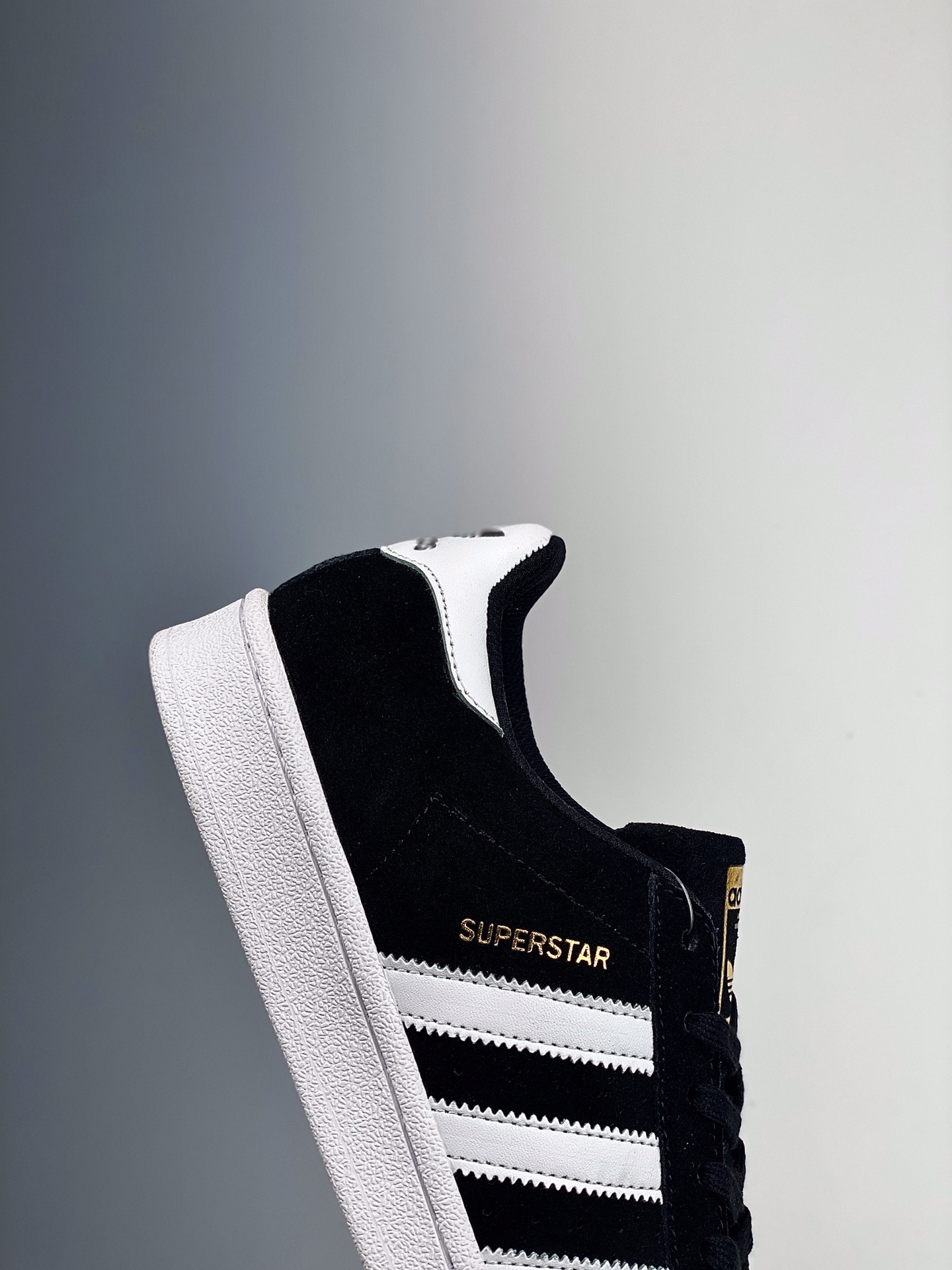 170     Adidas Superstar 反毛贝壳头经典百搭休闲运动板鞋  FX2335