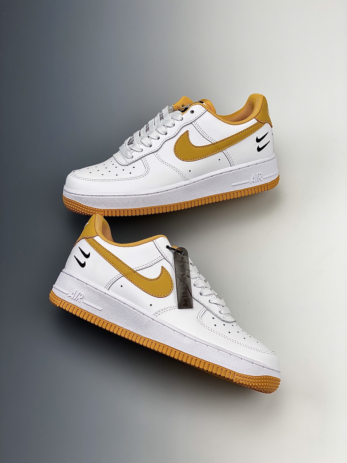 180    Nike Air Force 1 空军一号低帮运动休闲板鞋 DH2947-100