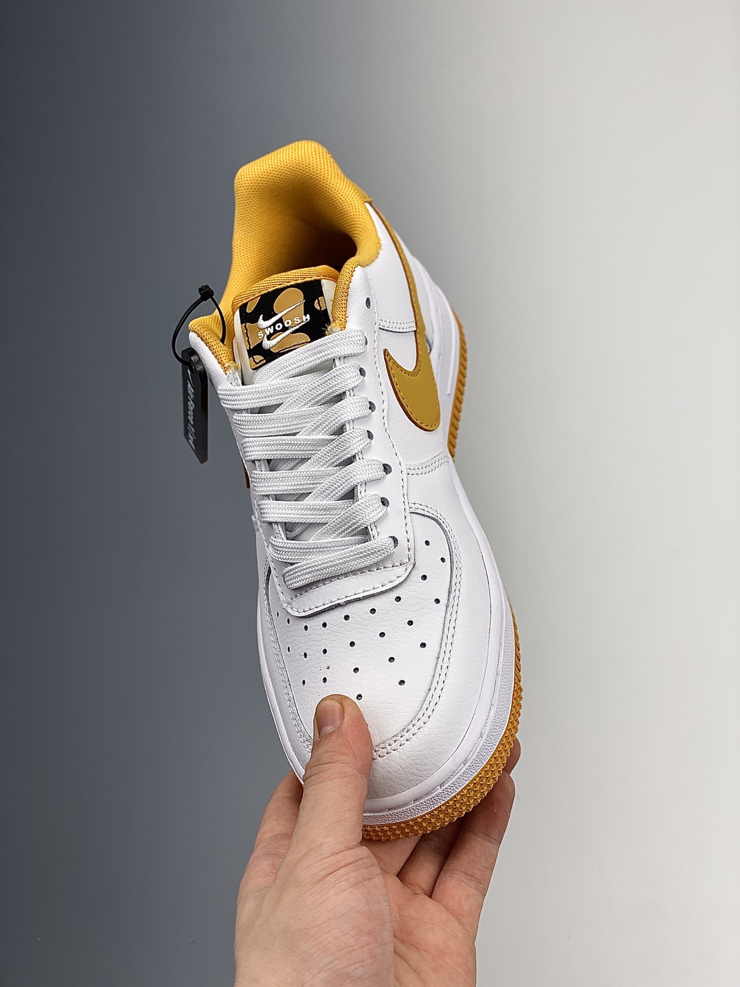 180    Nike Air Force 1 空军一号低帮运动休闲板鞋 DH2947-100