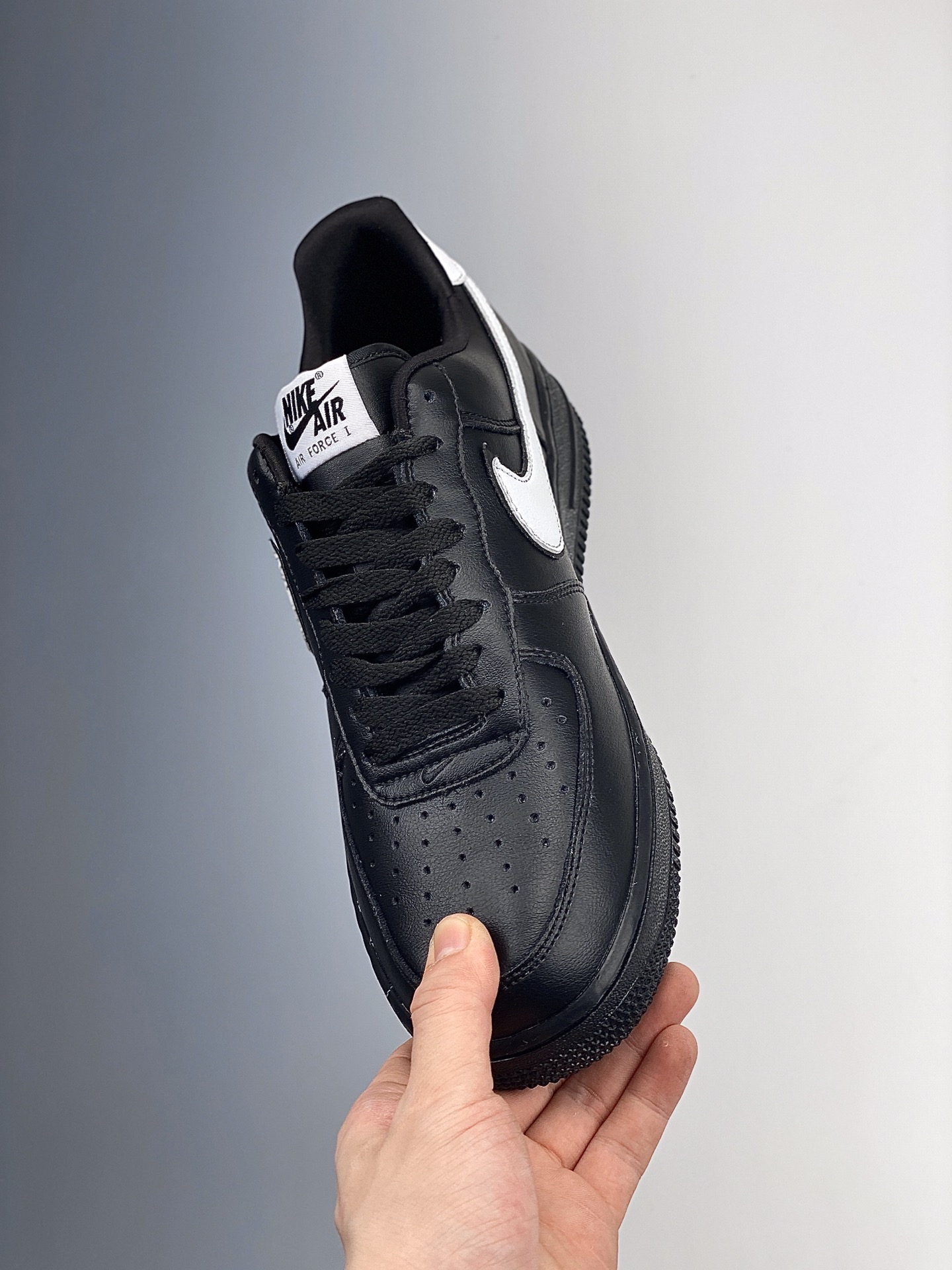 180  Nike Air Force 1 空军一号低帮运动休闲板鞋 CQ0492-001