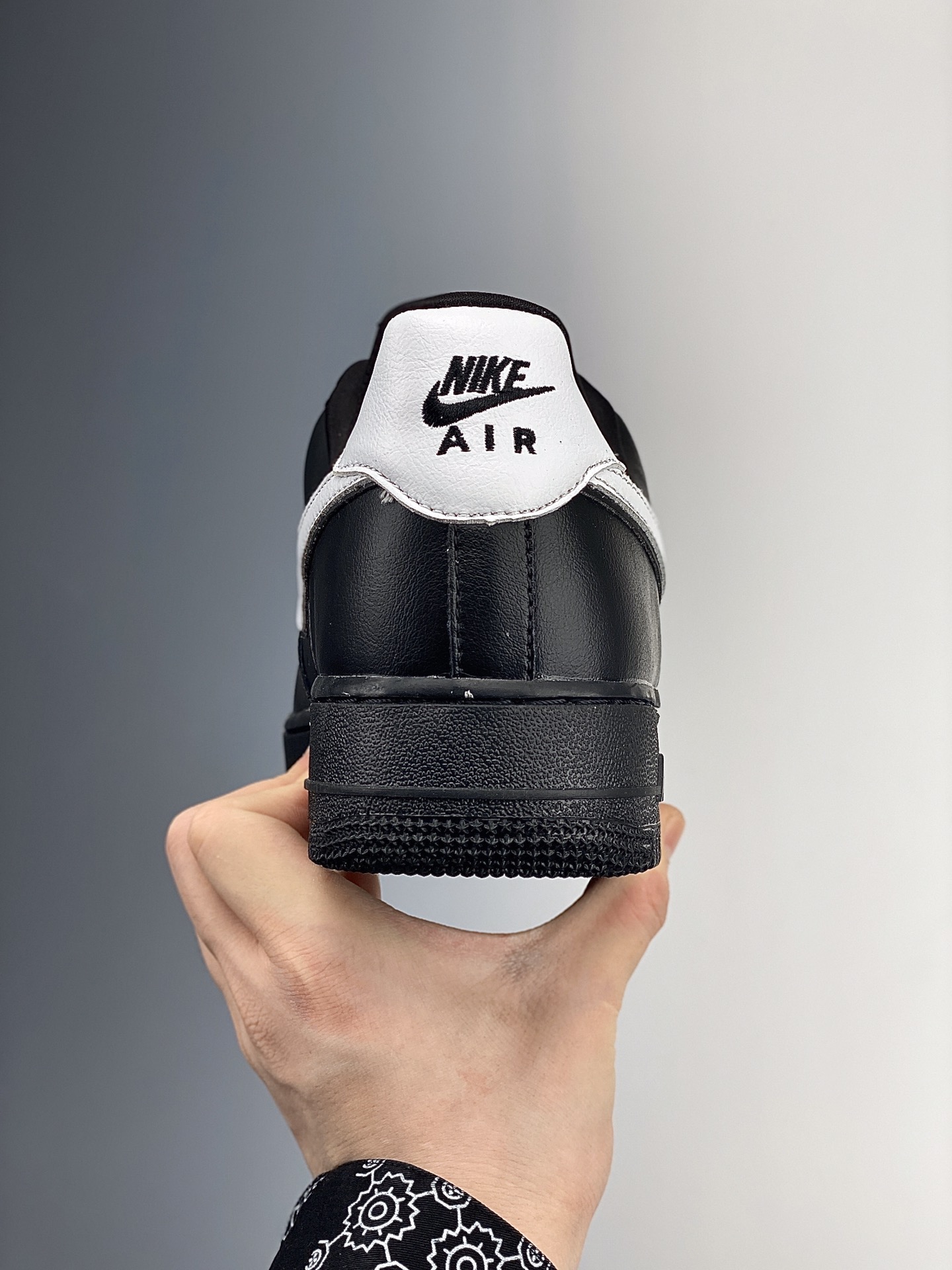 180  Nike Air Force 1 空军一号低帮运动休闲板鞋 CQ0492-001
