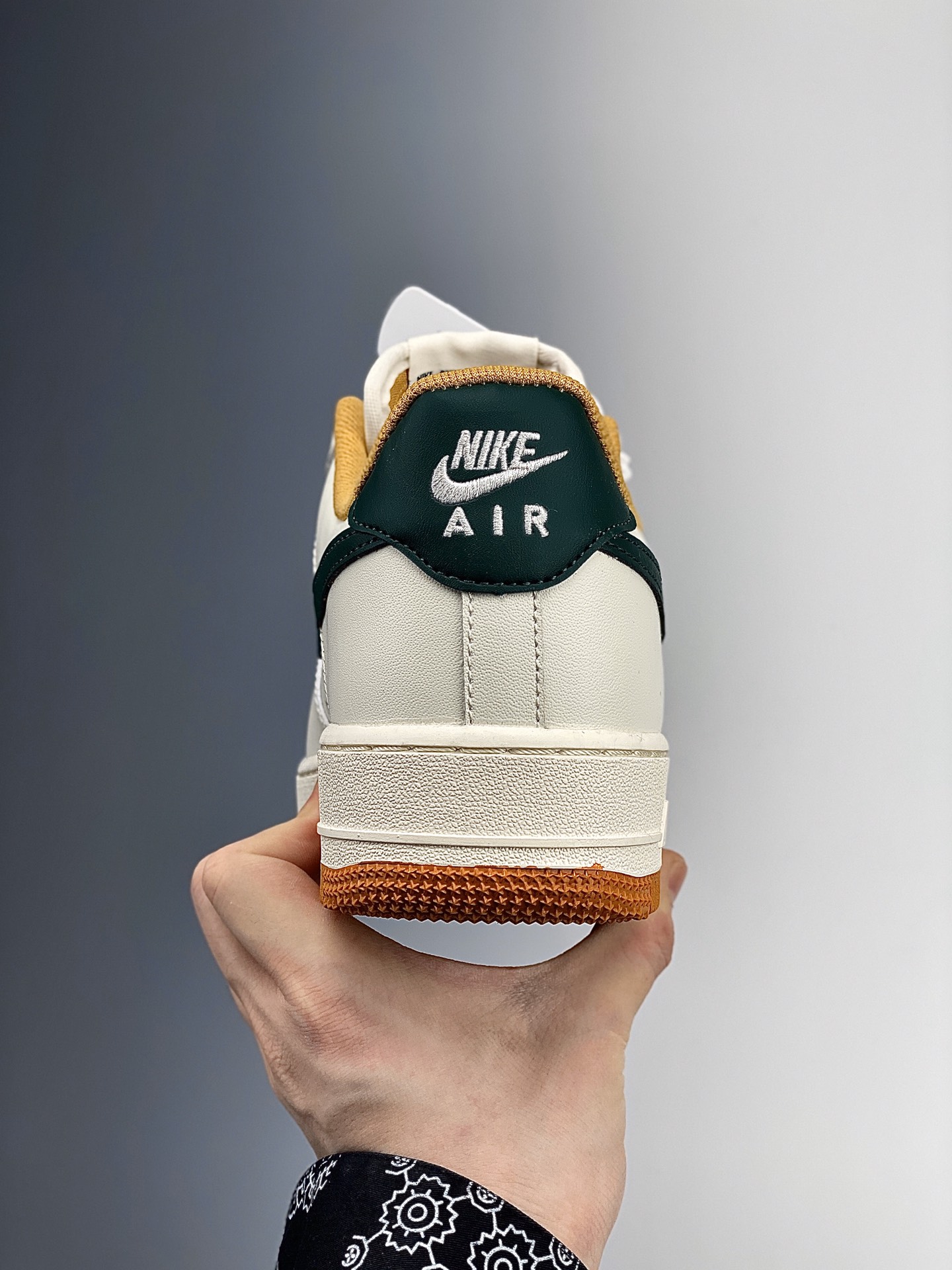 190  Nike Air Force 1 空军一号低帮运动休闲板鞋 CJ6065-600