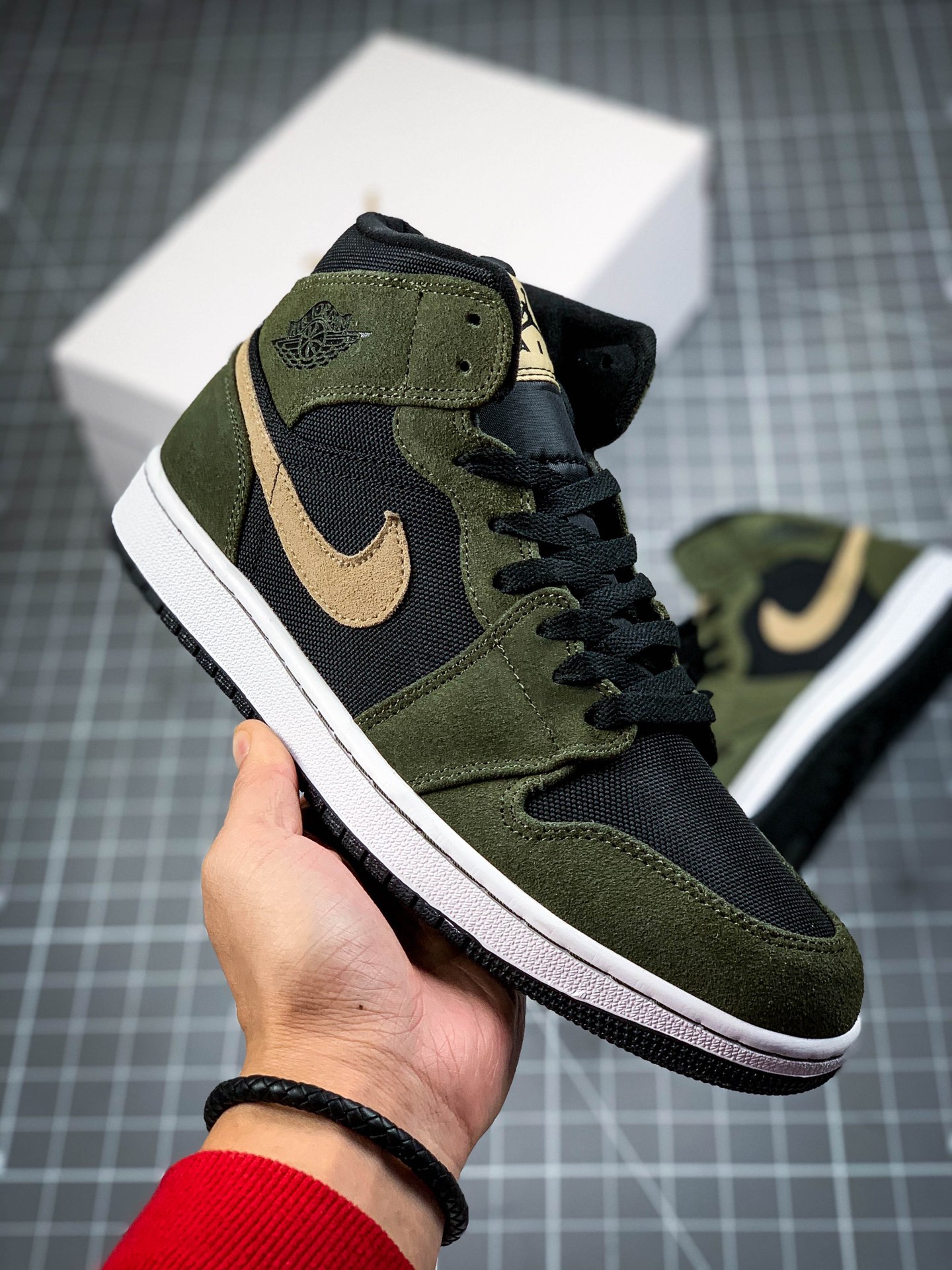 240  Air Jordan 1 Mid AJ1乔1中帮文化篮球鞋  BQ6472-030