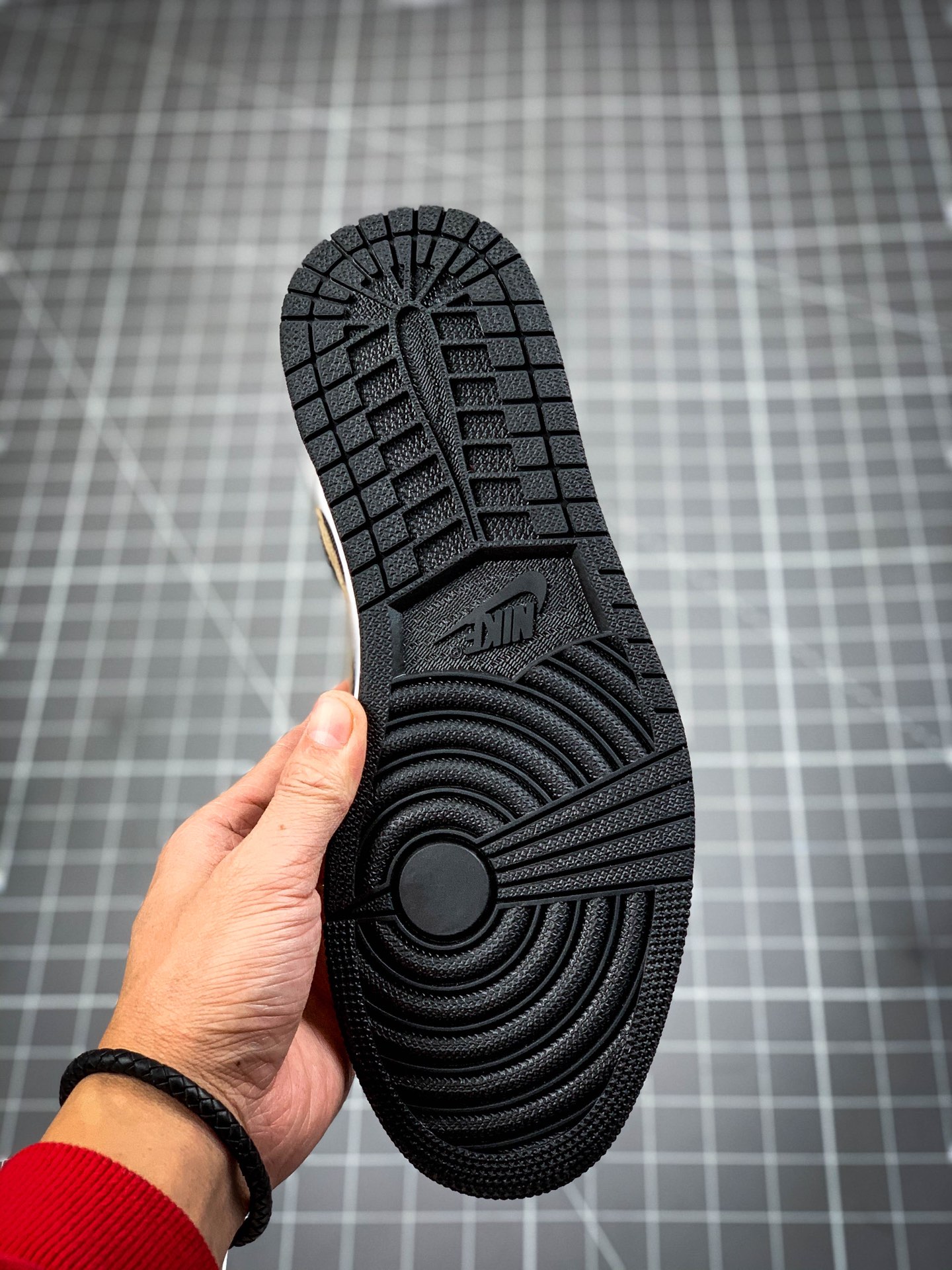 240  Air Jordan 1 Mid AJ1乔1中帮文化篮球鞋  BQ6472-030