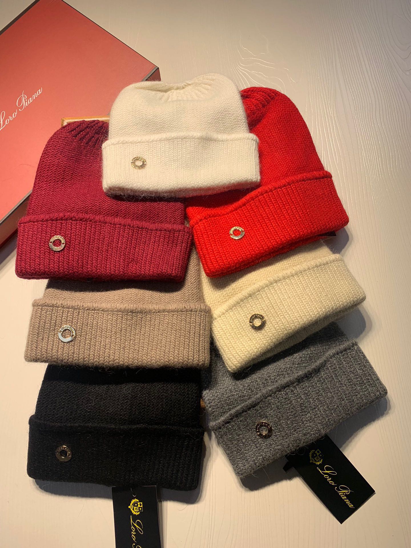 🌹。LP。【羊毛单帽】客供小羊毛！珍贵典藏的灵魂帽子！客供色纱.每个颜色都非常好看！经典！手感软腻.70