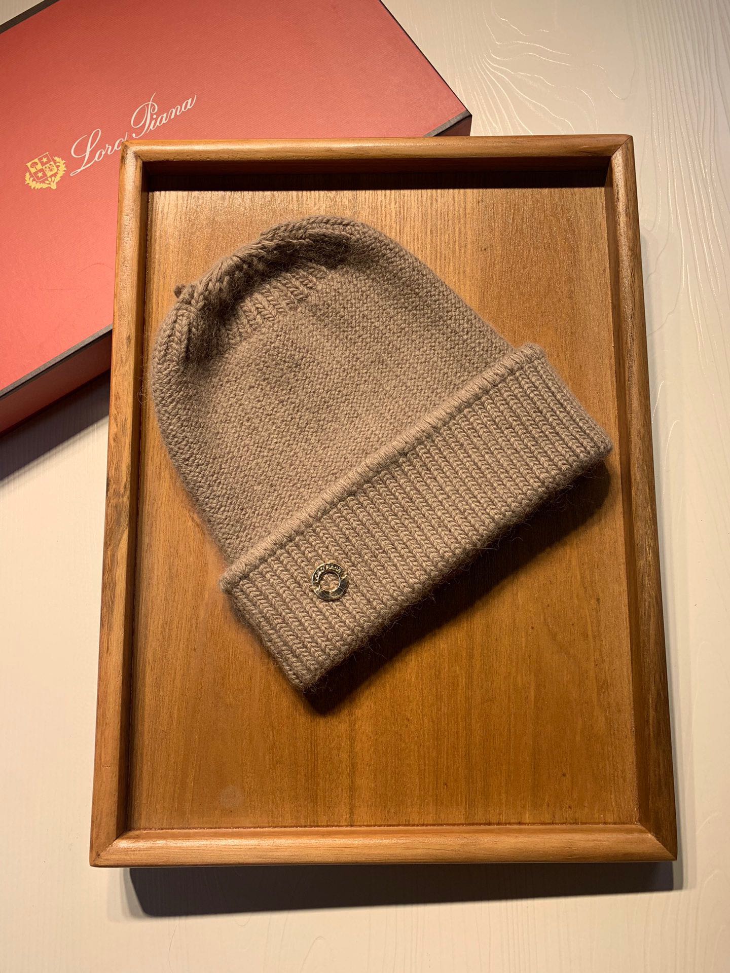 🌹。LP。【羊毛单帽】客供小羊毛！珍贵典藏的灵魂帽子！客供色纱.每个颜色都非常好看！经典！手感软腻.70