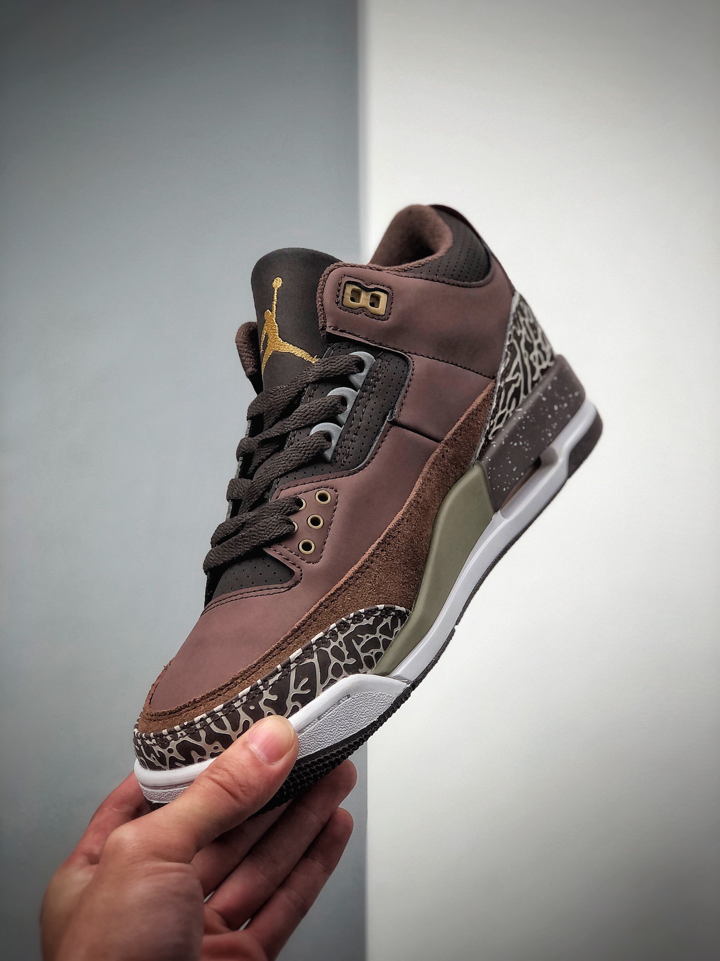 240  Travis Scott x Air Jordan 3 Retro 麂皮 倒勾 树皮纹 AJ3 乔丹3代 aj3 乔3 倒勾深棕 626988-018
