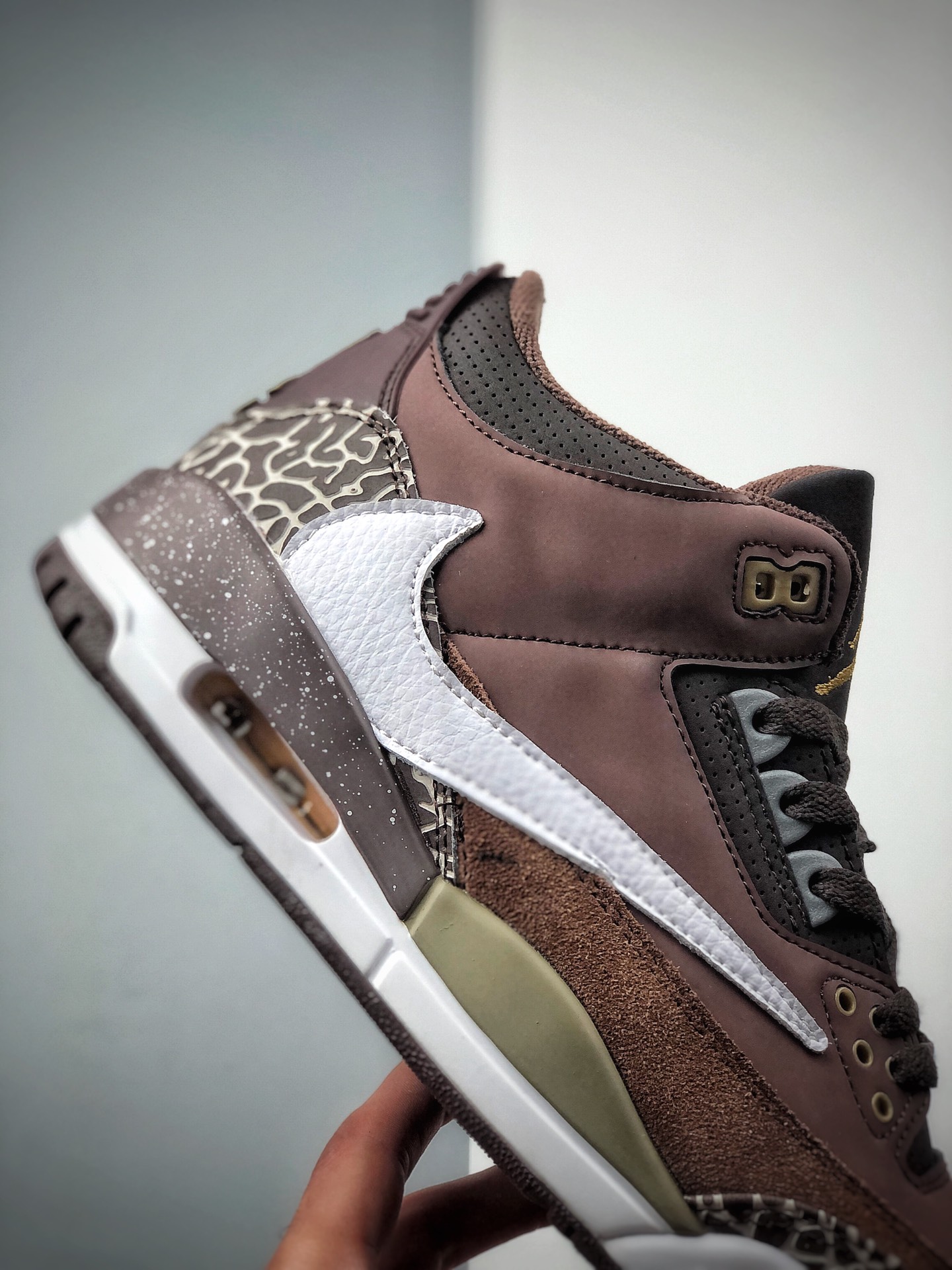 240  Travis Scott x Air Jordan 3 Retro 麂皮 倒勾 树皮纹 AJ3 乔丹3代 aj3 乔3 倒勾深棕 626988-018