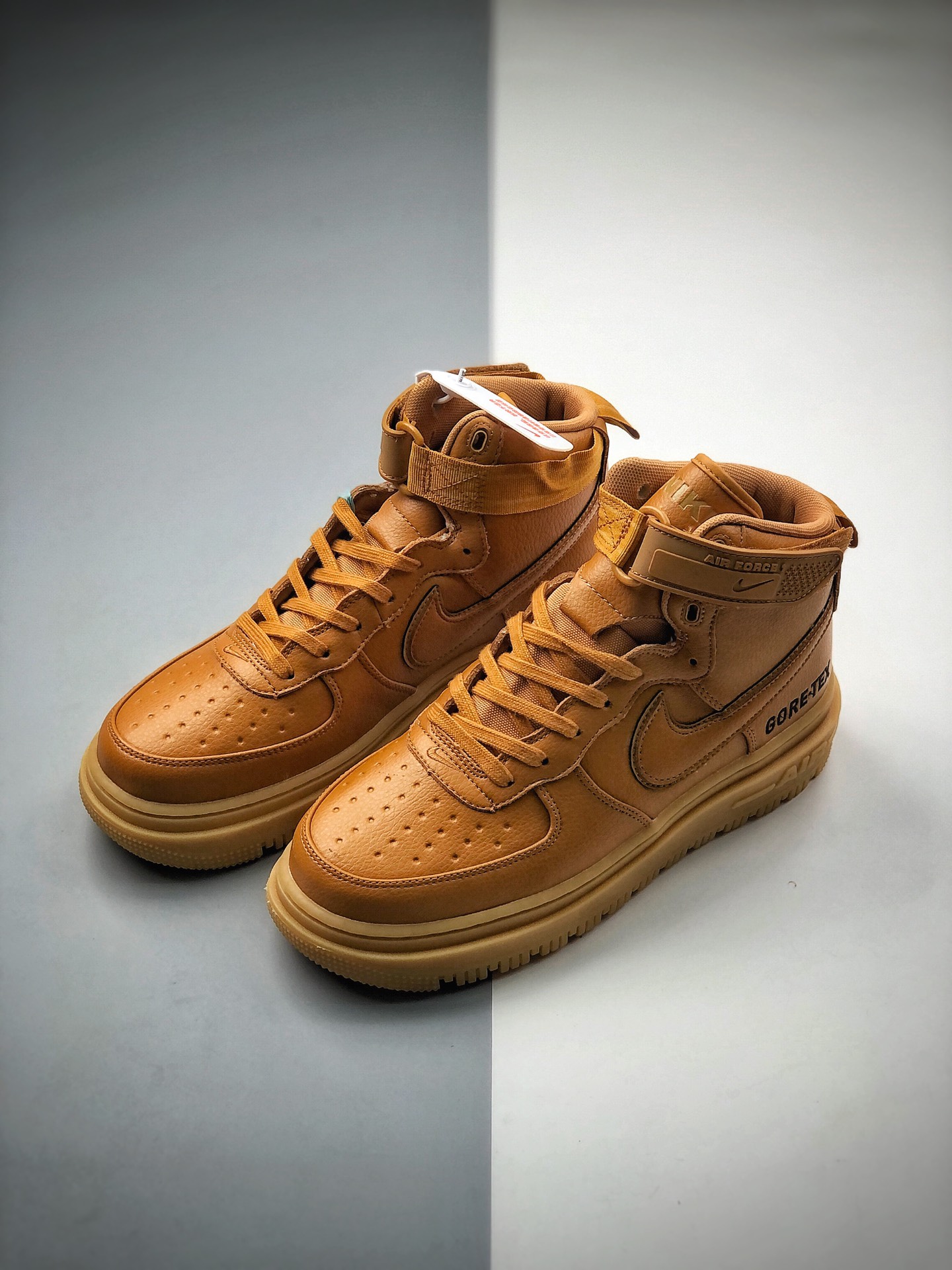 260 Nike 空军一号运动休闲板鞋 CT2815-200