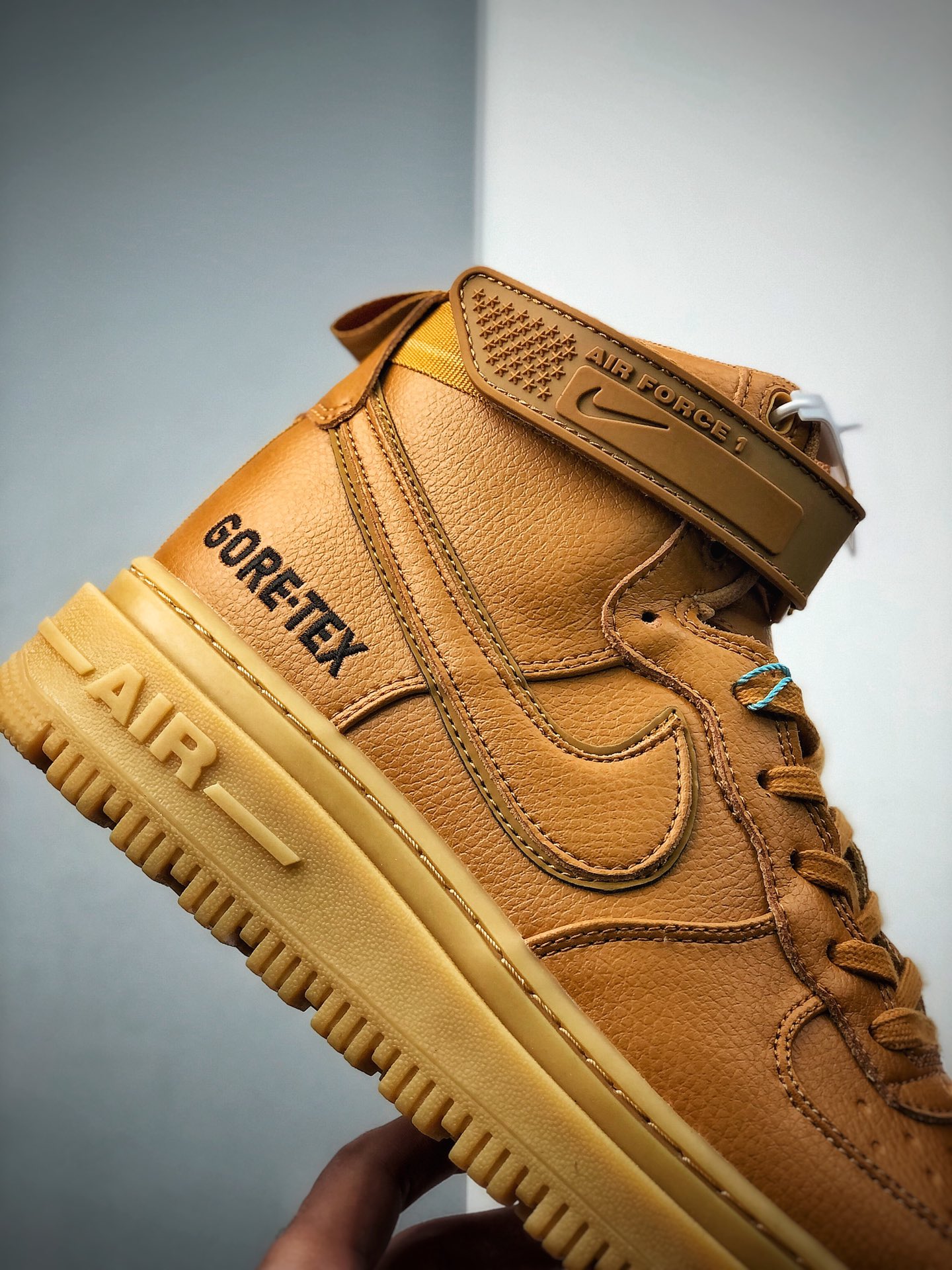 260 Nike 空军一号运动休闲板鞋 CT2815-200