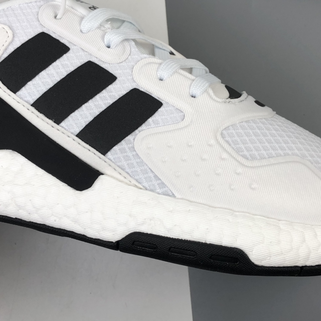 200 Adidas Originals 2020 Day Jogger Boost 三叶草2020版慢跑者系列高弹复古休闲运动跑鞋 夜行者二代 FW4048