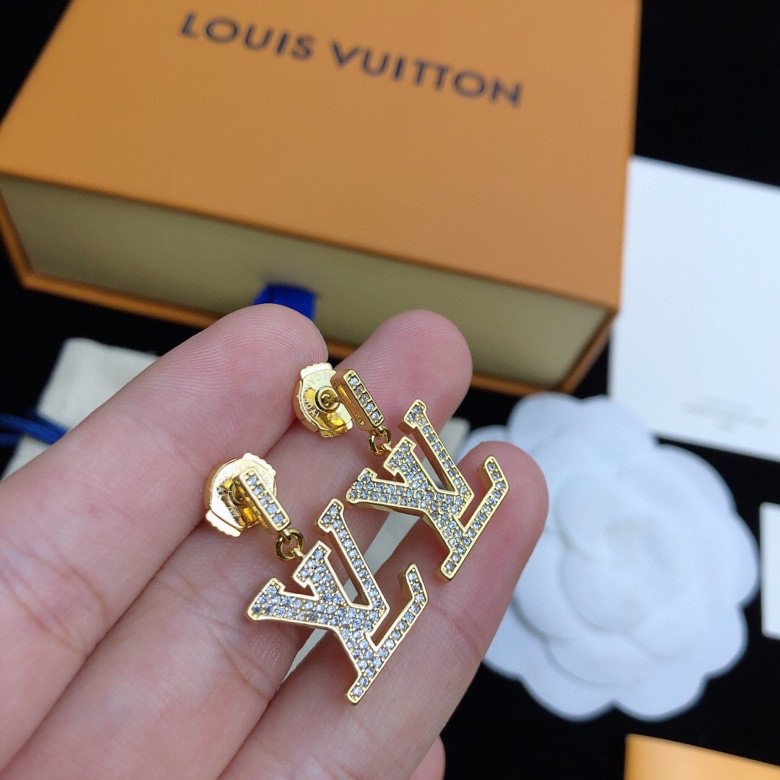 耳环👼奢华Lv💟耳环 耳钉 热销款 925纯银针 黄铜材质 5