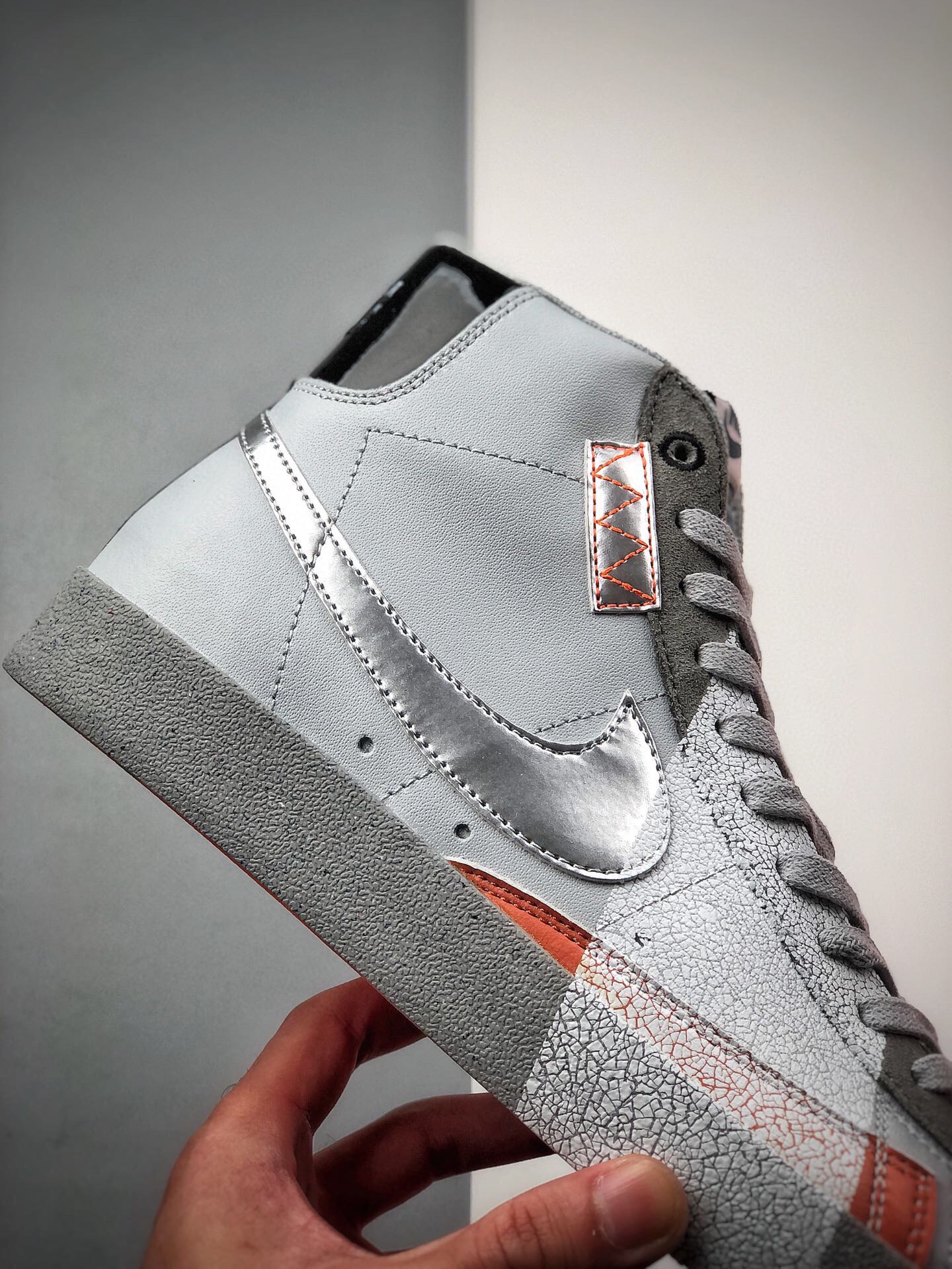 240 耐克 开拓者 这款以上海为主题的Blazer Mid 77 Vintage DC9170-001