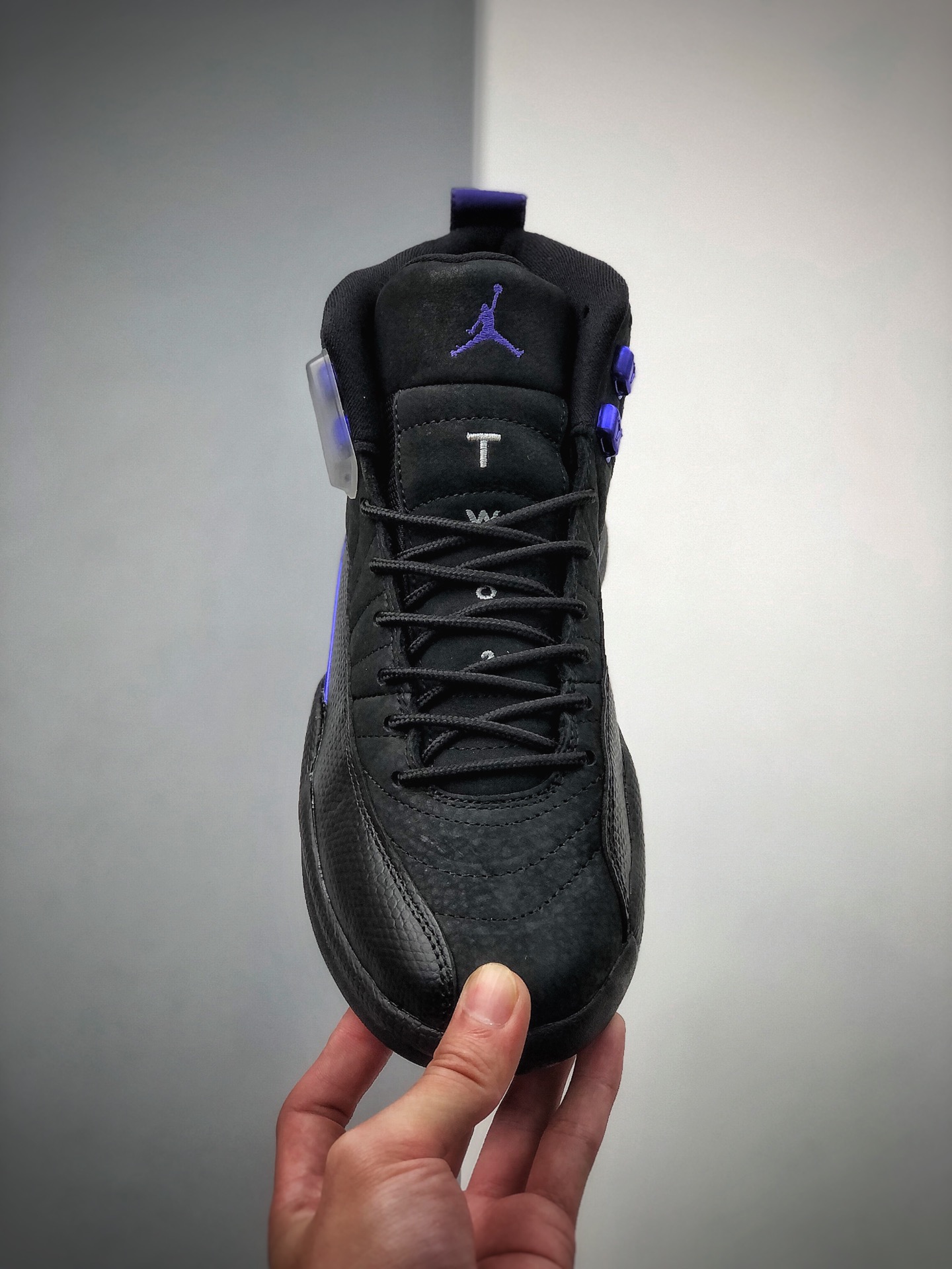 480  AIR JORDAN 12 RETRO 黑/灭霸紫 CT8013-005
