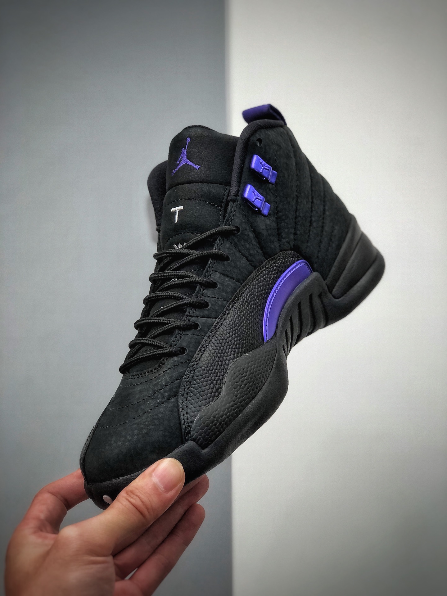 480  AIR JORDAN 12 RETRO 黑/灭霸紫 CT8013-005
