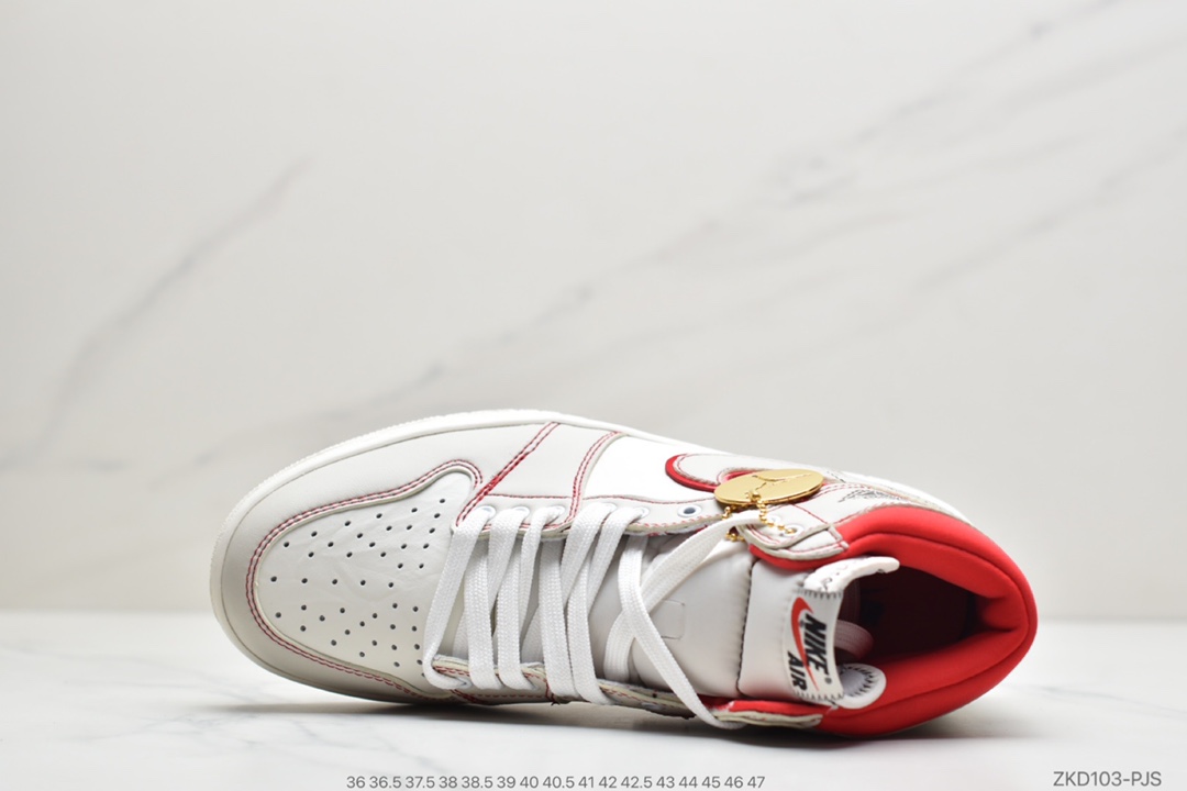 260 公司级 Air Jordan 1 “Pass The Torch”伦纳德 配色依旧采用经典的9孔鞋型AQ7476-016