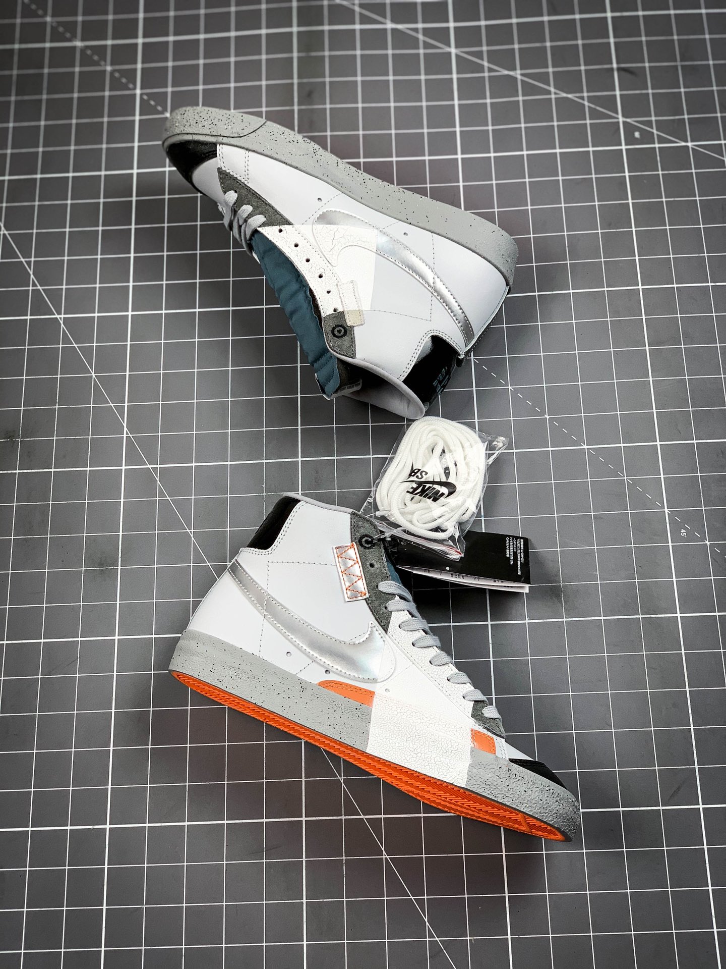 240 Nike Blazer Mid '1977 VNTG”今朝明朝”经典开拓者高帮百搭休闲运动板鞋 DC9170-001