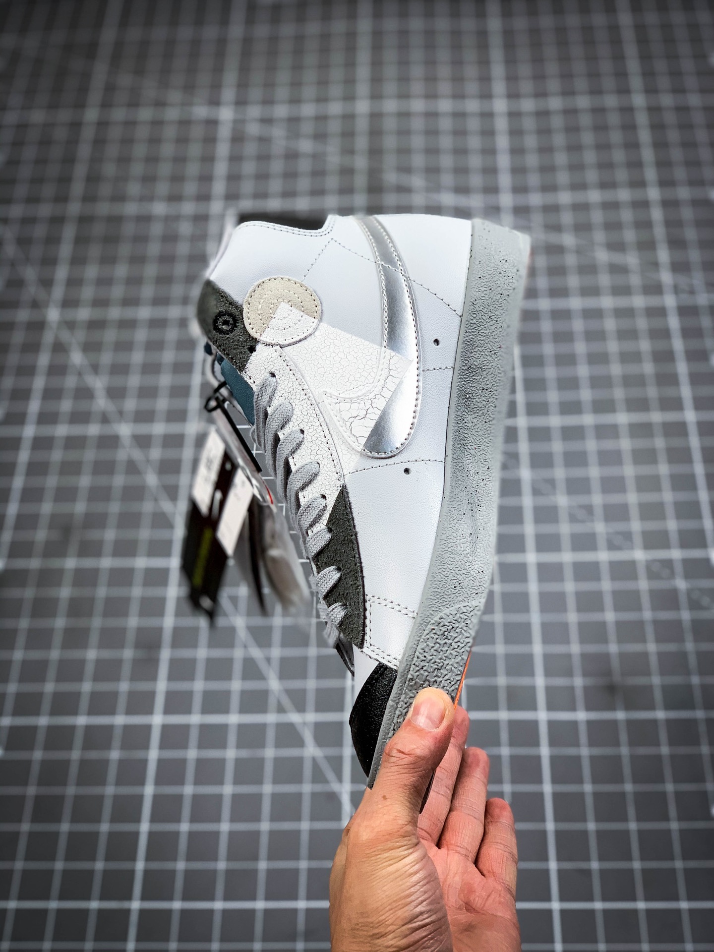 240 Nike Blazer Mid '1977 VNTG”今朝明朝”经典开拓者高帮百搭休闲运动板鞋 DC9170-001