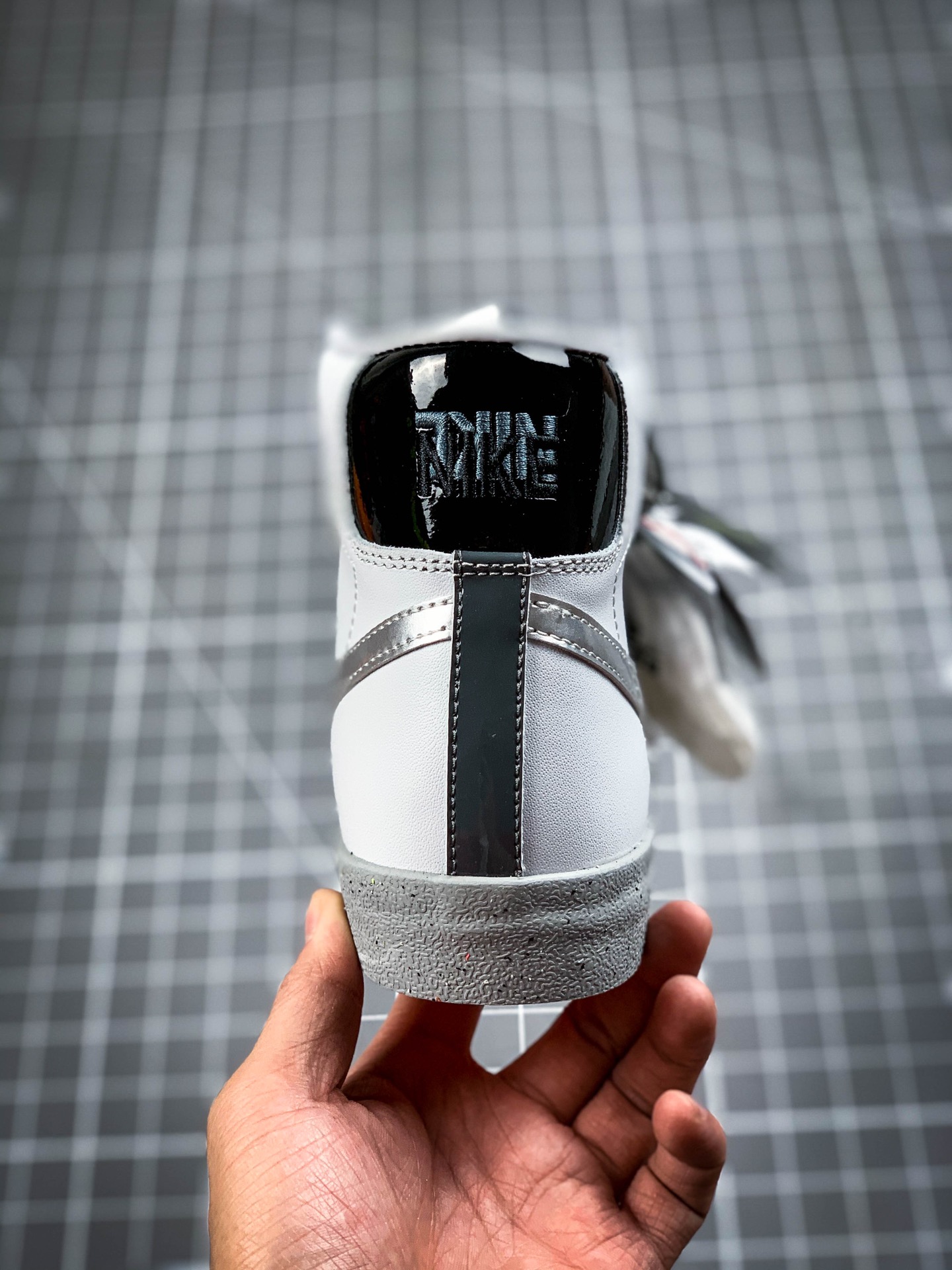 240 Nike Blazer Mid '1977 VNTG”今朝明朝”经典开拓者高帮百搭休闲运动板鞋 DC9170-001