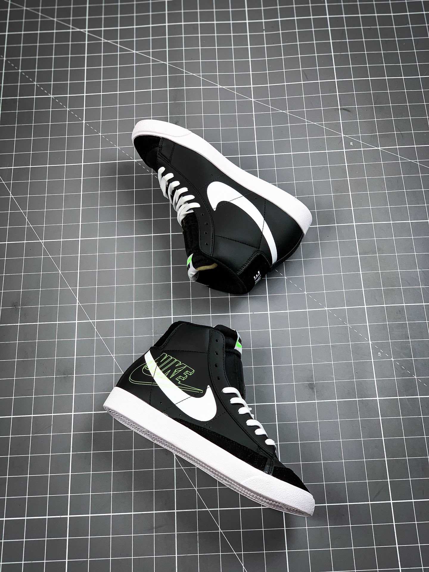 140 NIKE ZOOM BLAZER MID 黑四色勾开拓者高帮 百搭休闲板鞋 DA2142-046