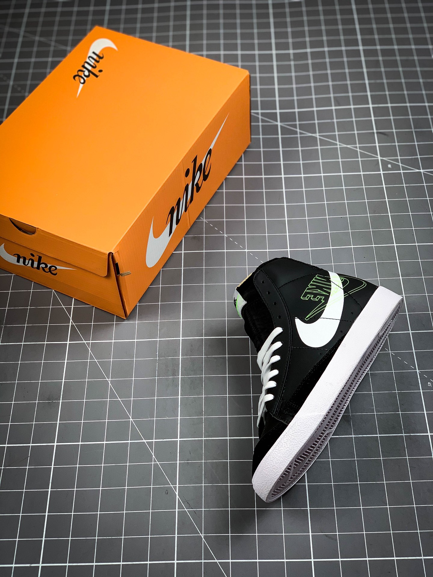 140 NIKE ZOOM BLAZER MID 黑四色勾开拓者高帮 百搭休闲板鞋 DA2142-046