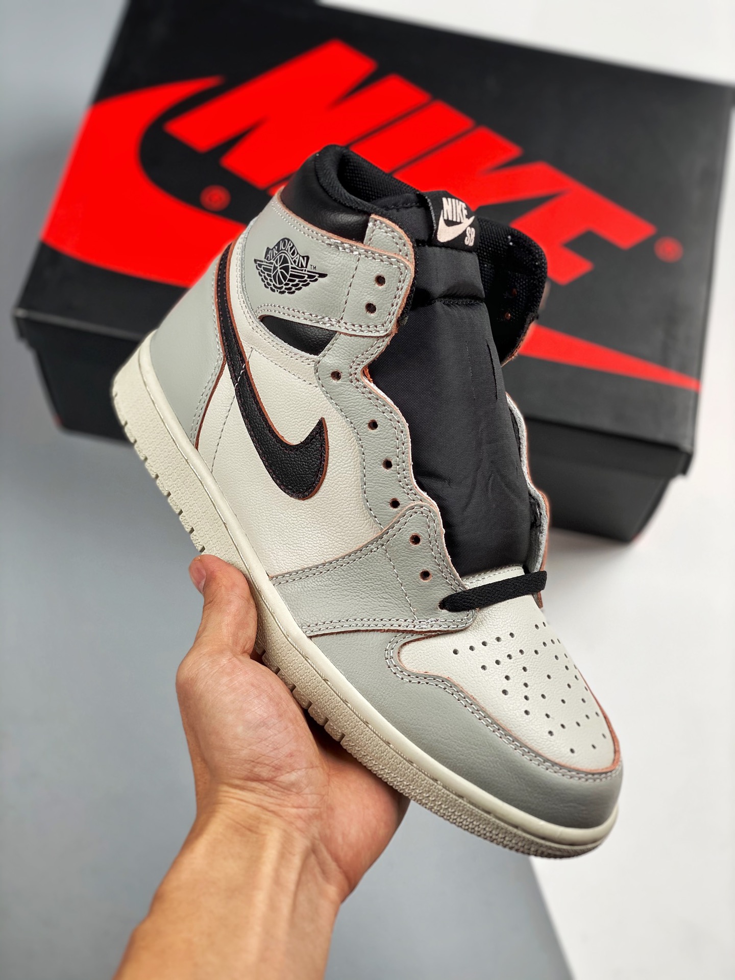 #Producido en Dongguan con suela original, el rey de la relación calidad-precio💯 Air Jordan 1 x High OG Light Bone bla…