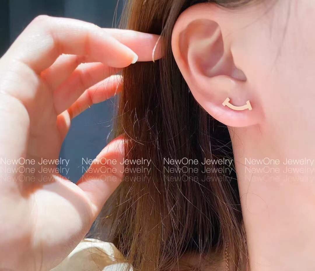 Tiffany & Co. “我喜欢你 更喜欢你微笑的样子 ”