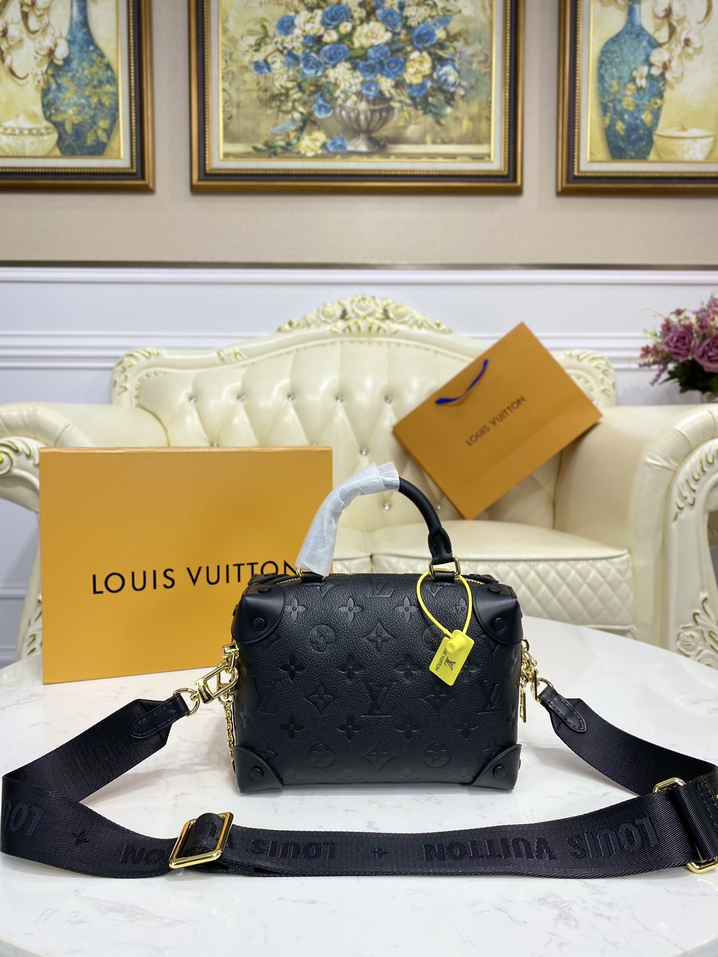 顶级原单M45393黑45394白PetiteMalleSouple手袋由压纹MonogramEmpre