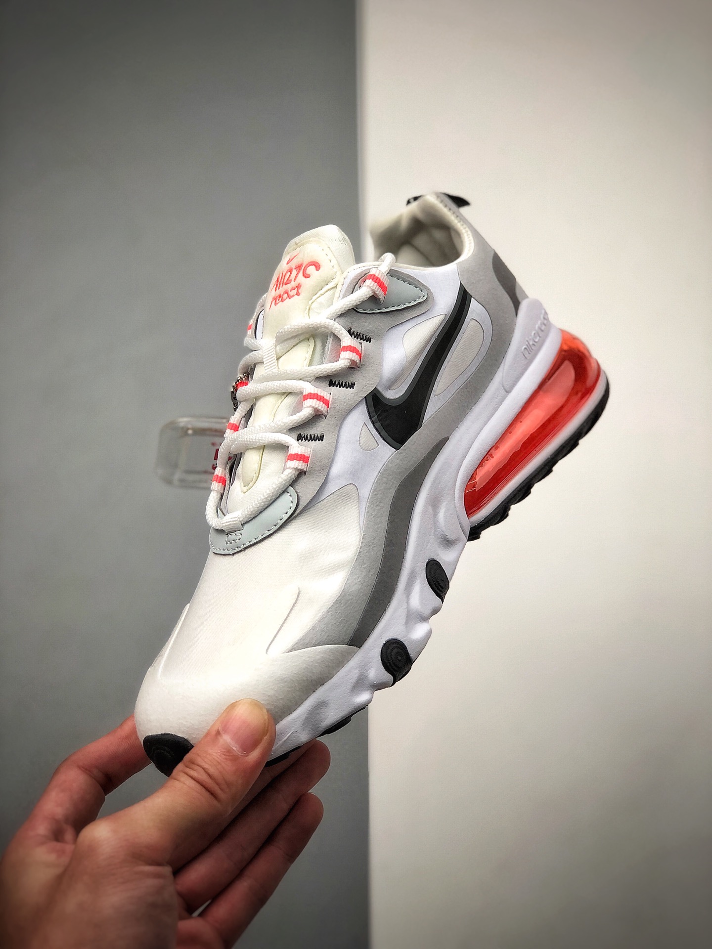 200 耐克Nike Wmns Air Max 270 React ”White/Light Blue”270瑞亚赛车系列后半掌气垫百搭运动慢跑鞋