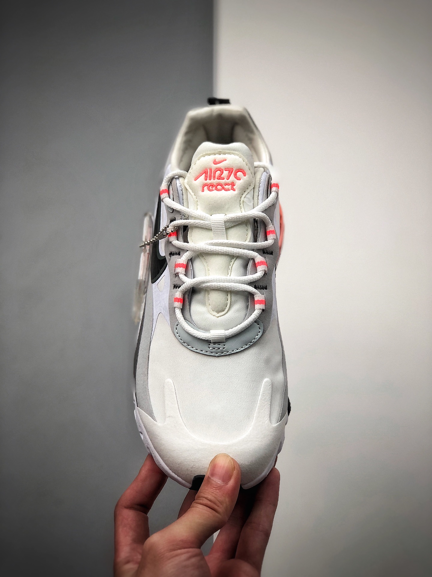200 耐克Nike Wmns Air Max 270 React ”White/Light Blue”270瑞亚赛车系列后半掌气垫百搭运动慢跑鞋