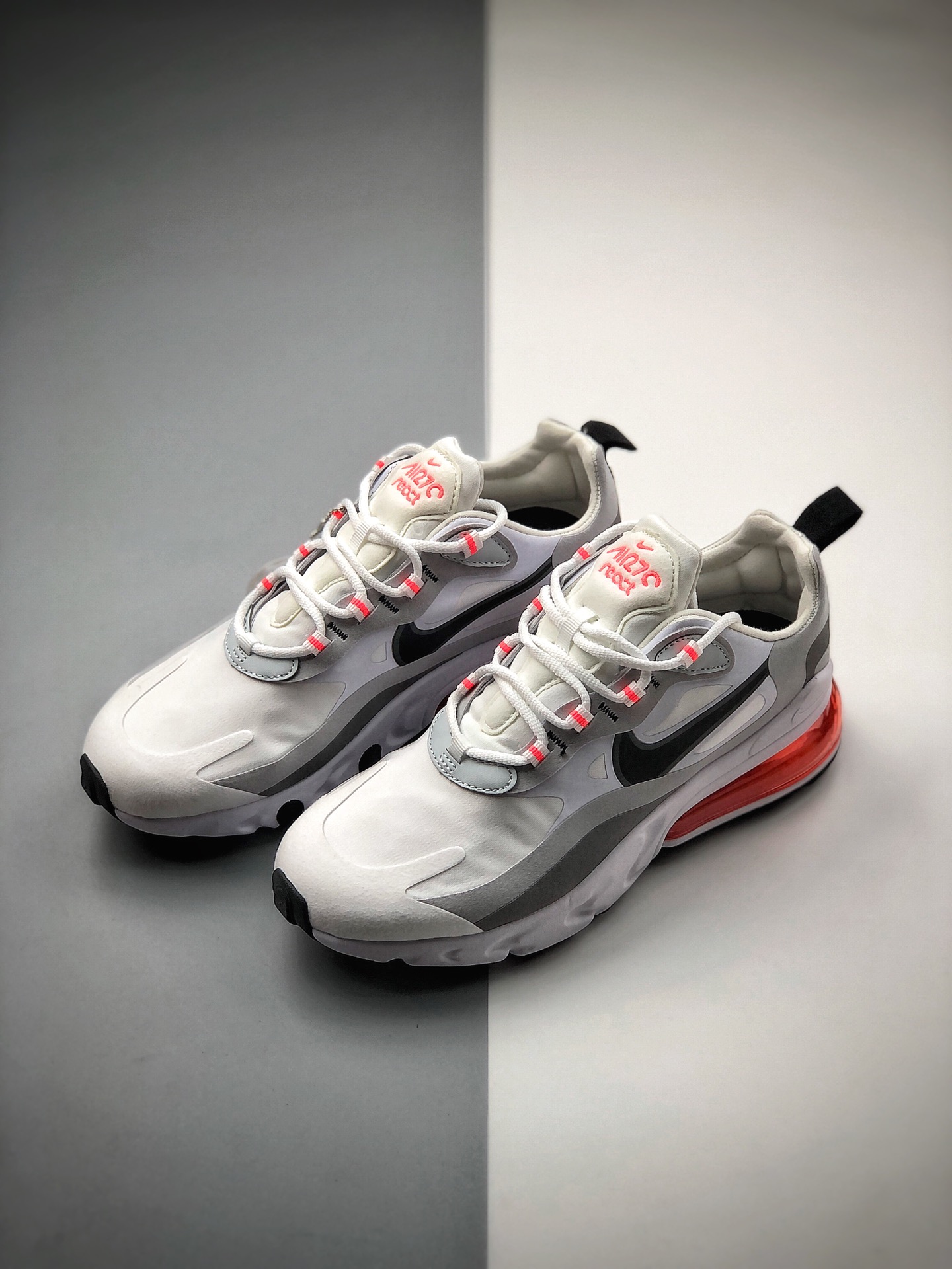 200 耐克Nike Wmns Air Max 270 React ”White/Light Blue”270瑞亚赛车系列后半掌气垫百搭运动慢跑鞋