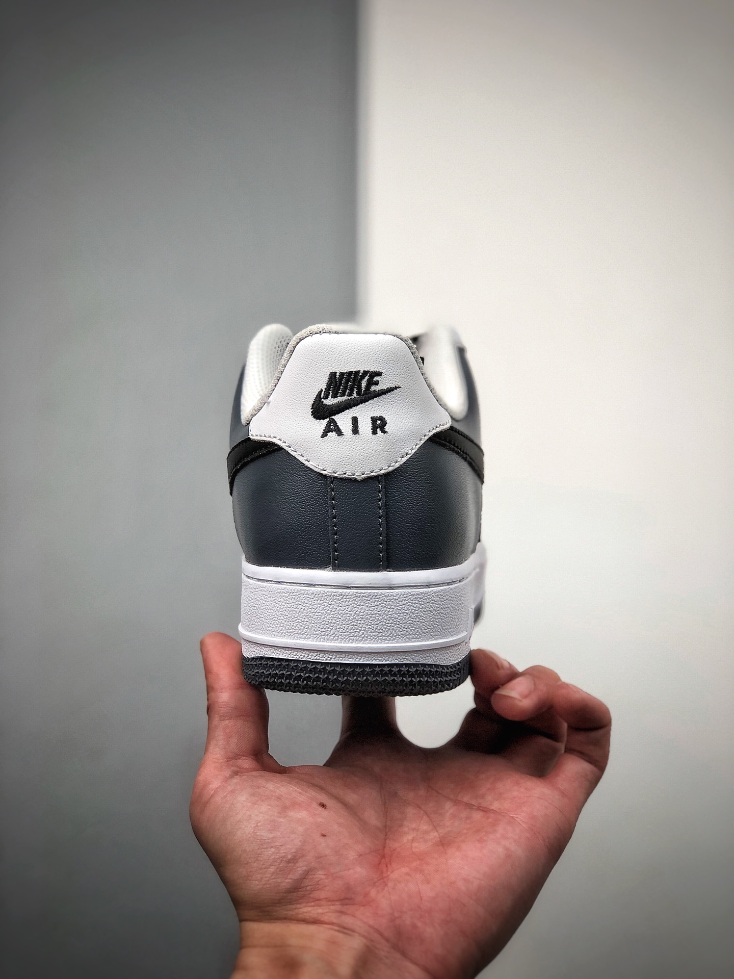 180 Nike 空军一号运动休闲板鞋  货号：315182-006