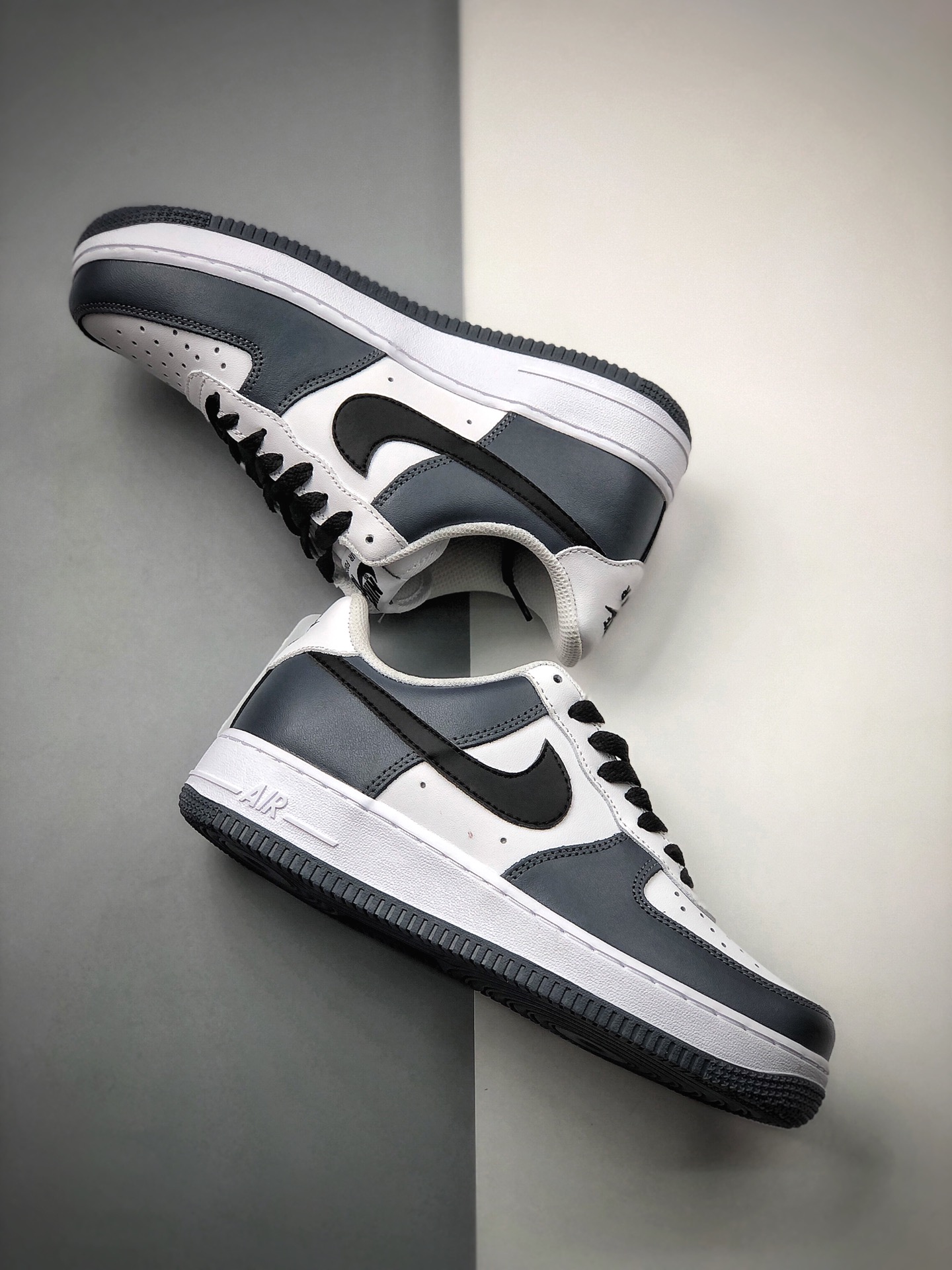 180 Nike 空军一号运动休闲板鞋  货号：315182-006